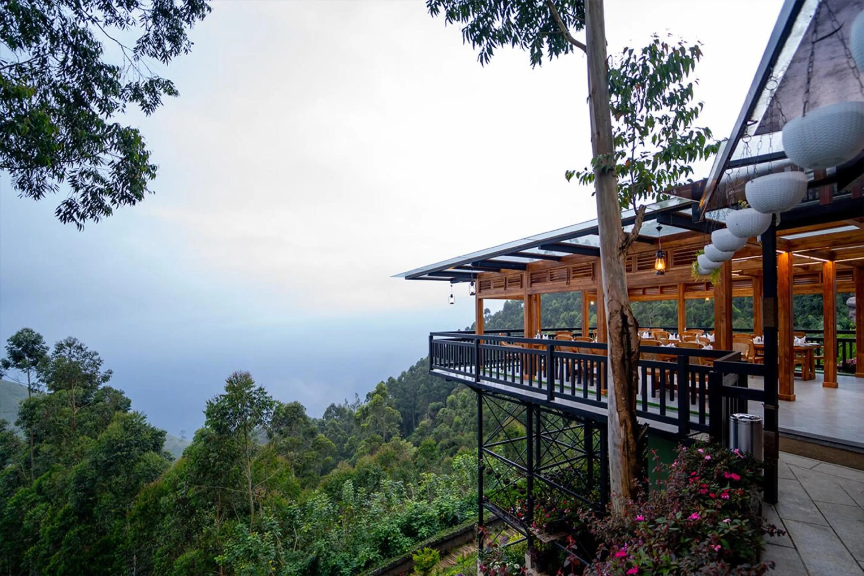 Restaurant/places to eat in Chandys Drizzle Drops - Munnar Top Station