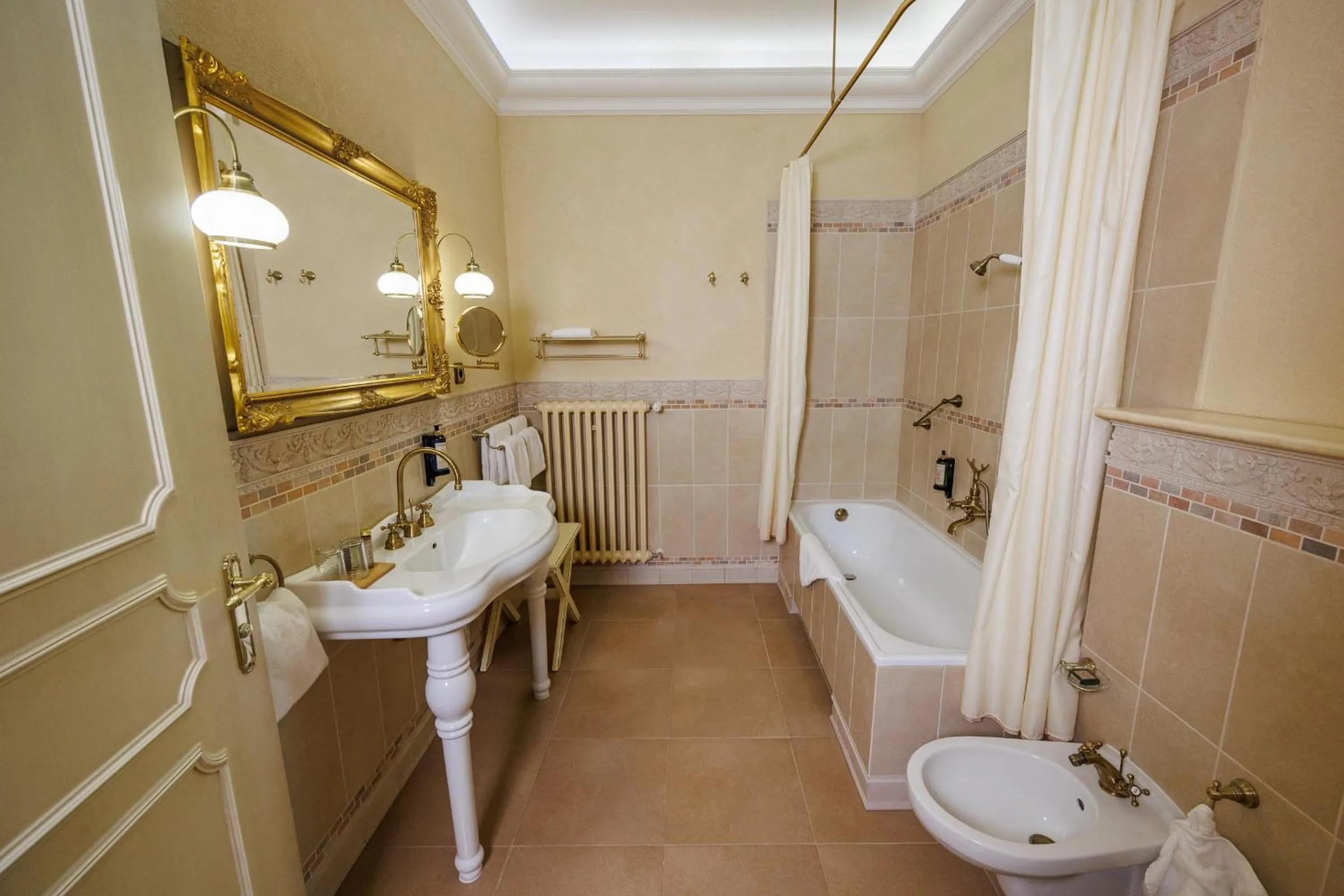 Bathroom in Hotel Château Cihelny