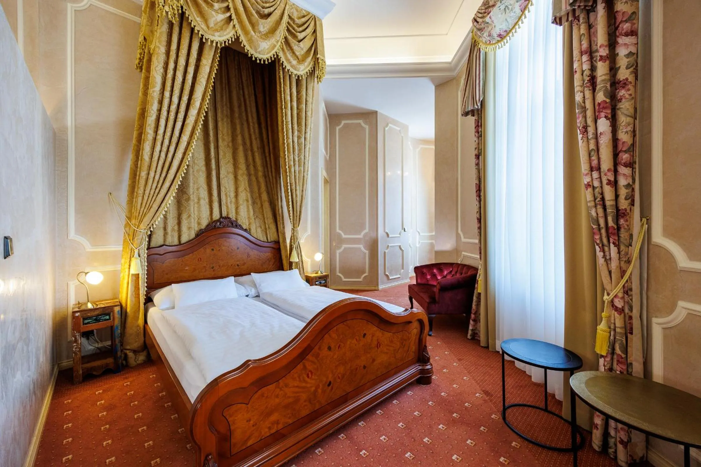 Bed in Hotel Château Cihelny