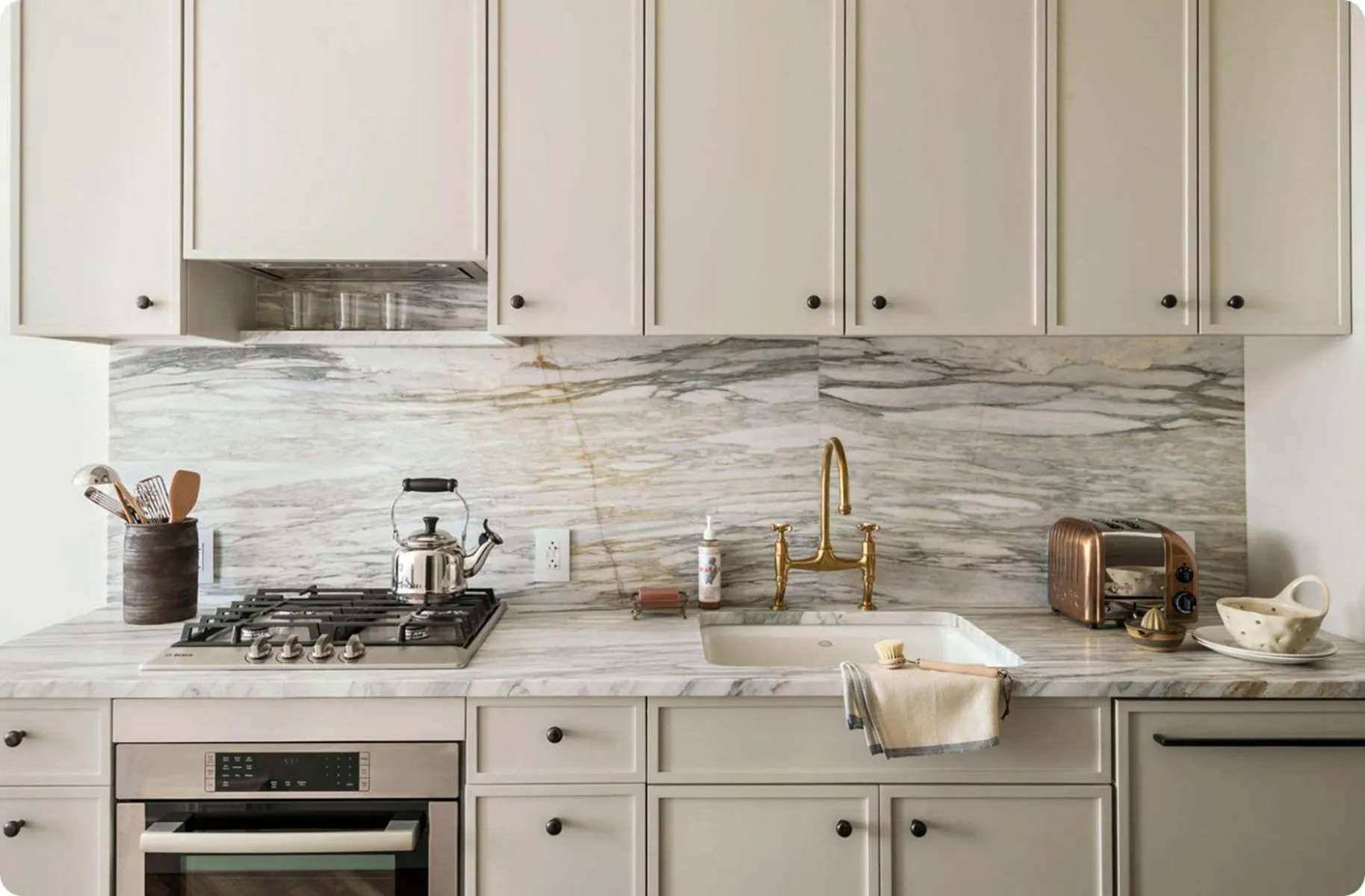 Kitchen or kitchenette in The Pinch Charleston