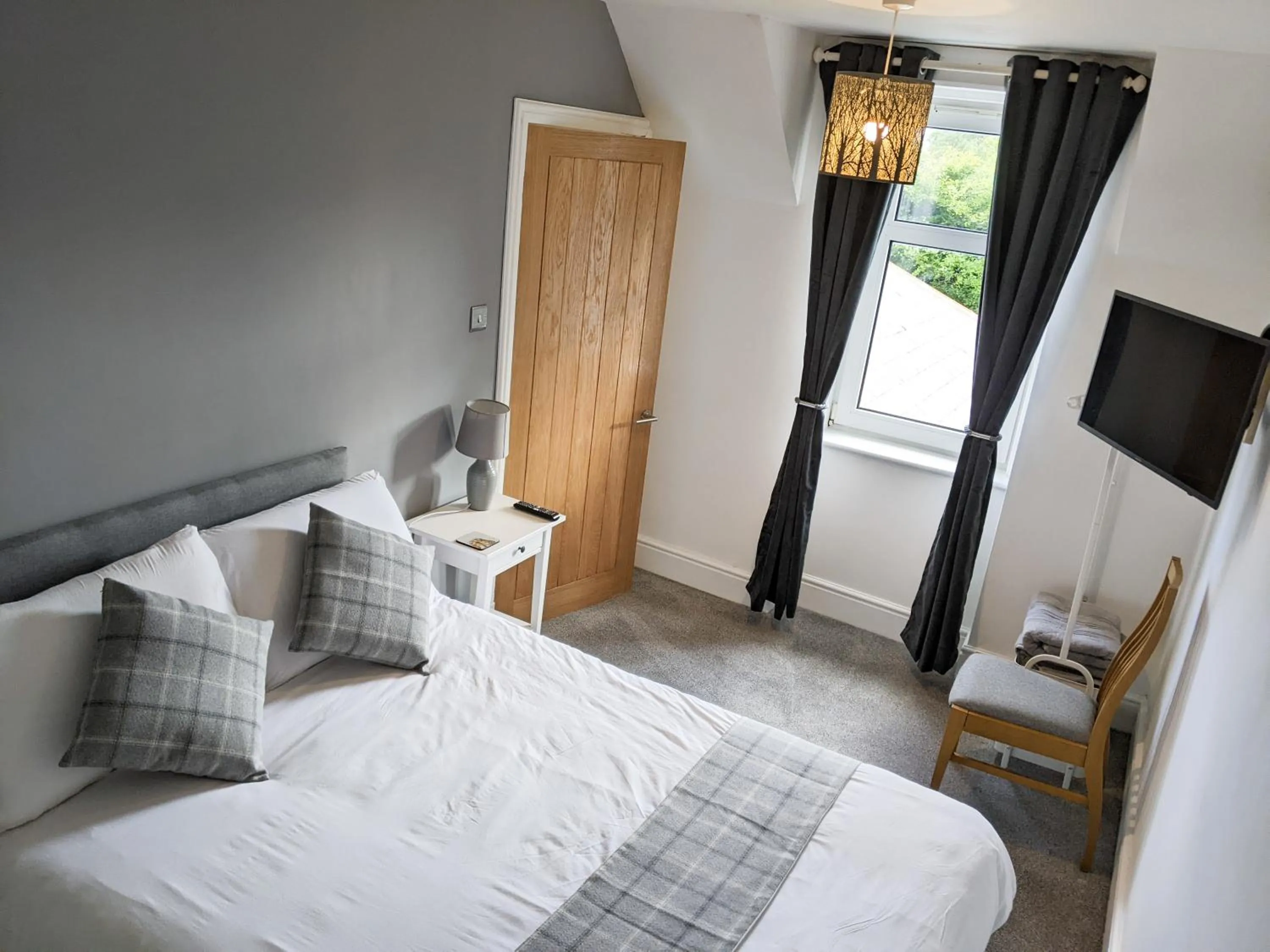 Bed in Lochaline Hotel