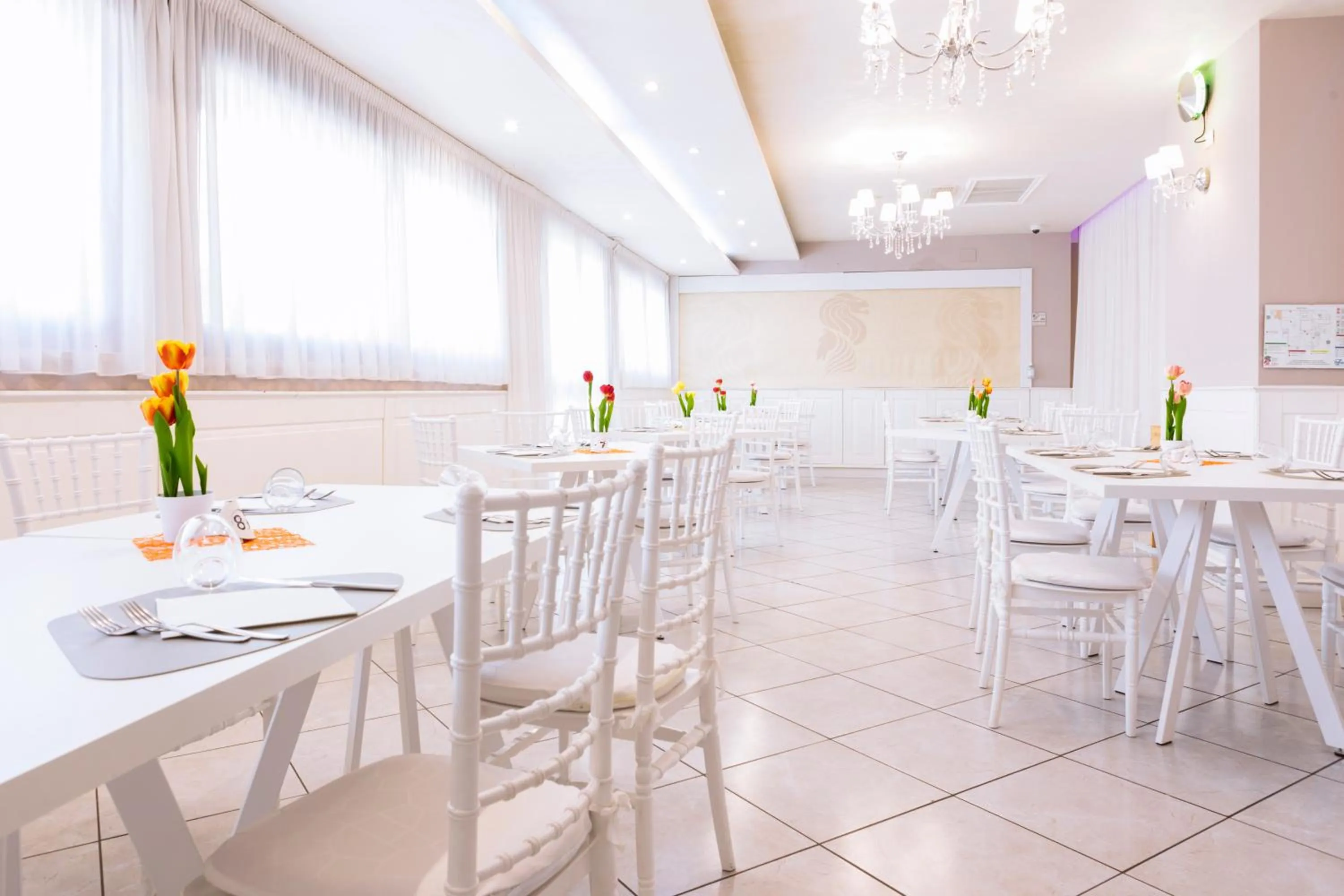 Hotel Leon - Ristorante Al Cavallino Rosso