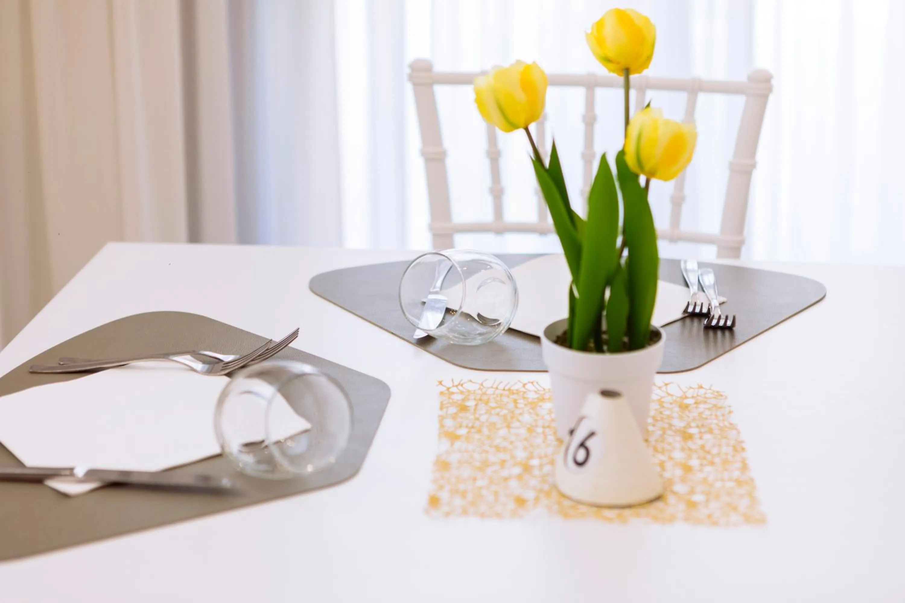 Hotel Leon - Ristorante Al Cavallino Rosso