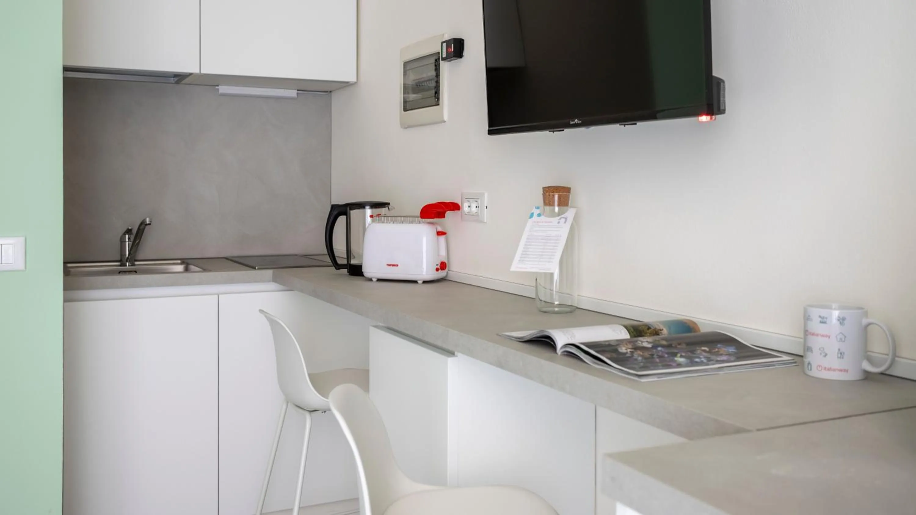 Italianway - The B Village Business