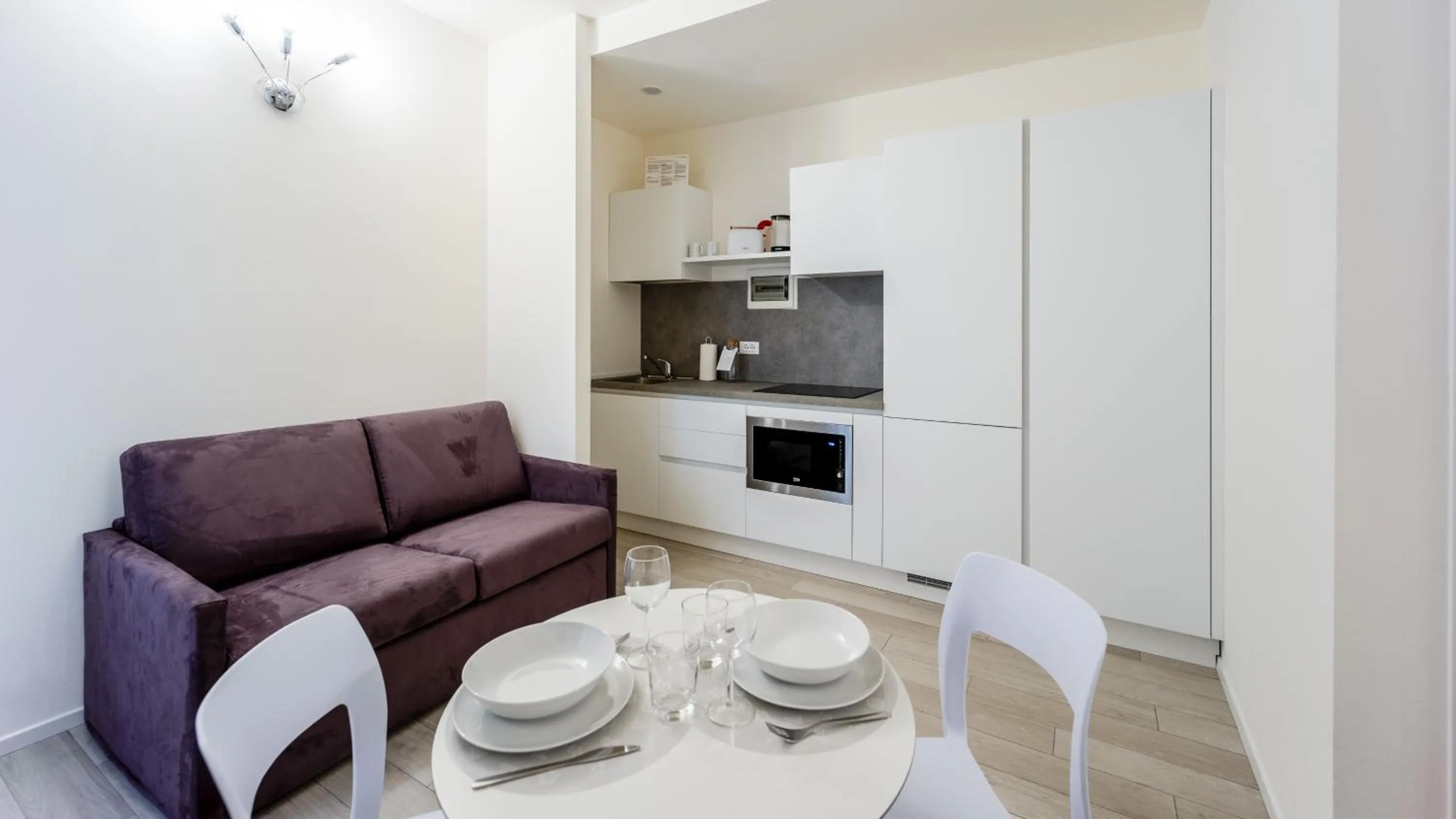 Kitchen or kitchenette in Italianway - The B Village Business