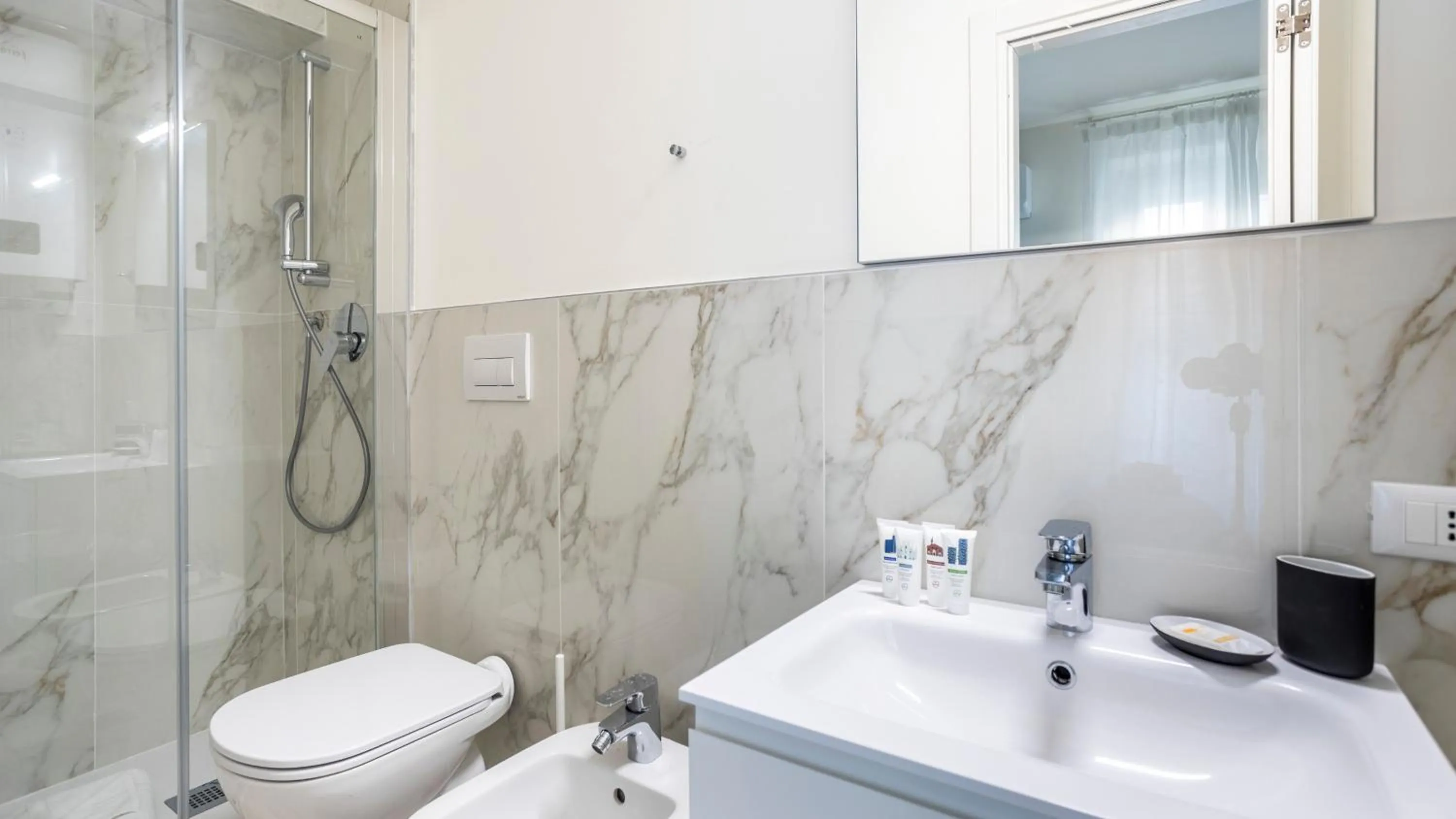 Italianway - The B Village Business