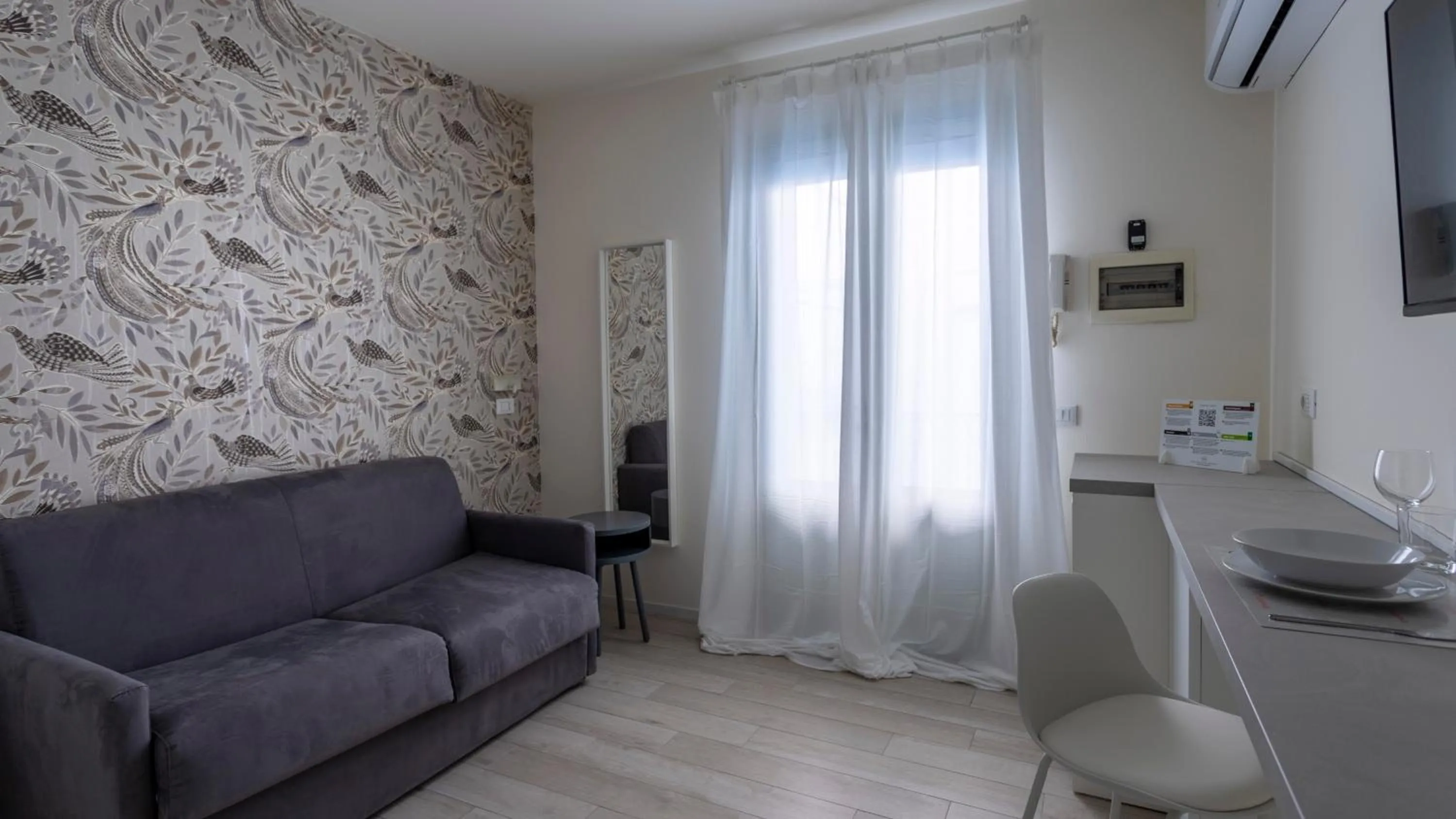 Italianway - The B Village Business