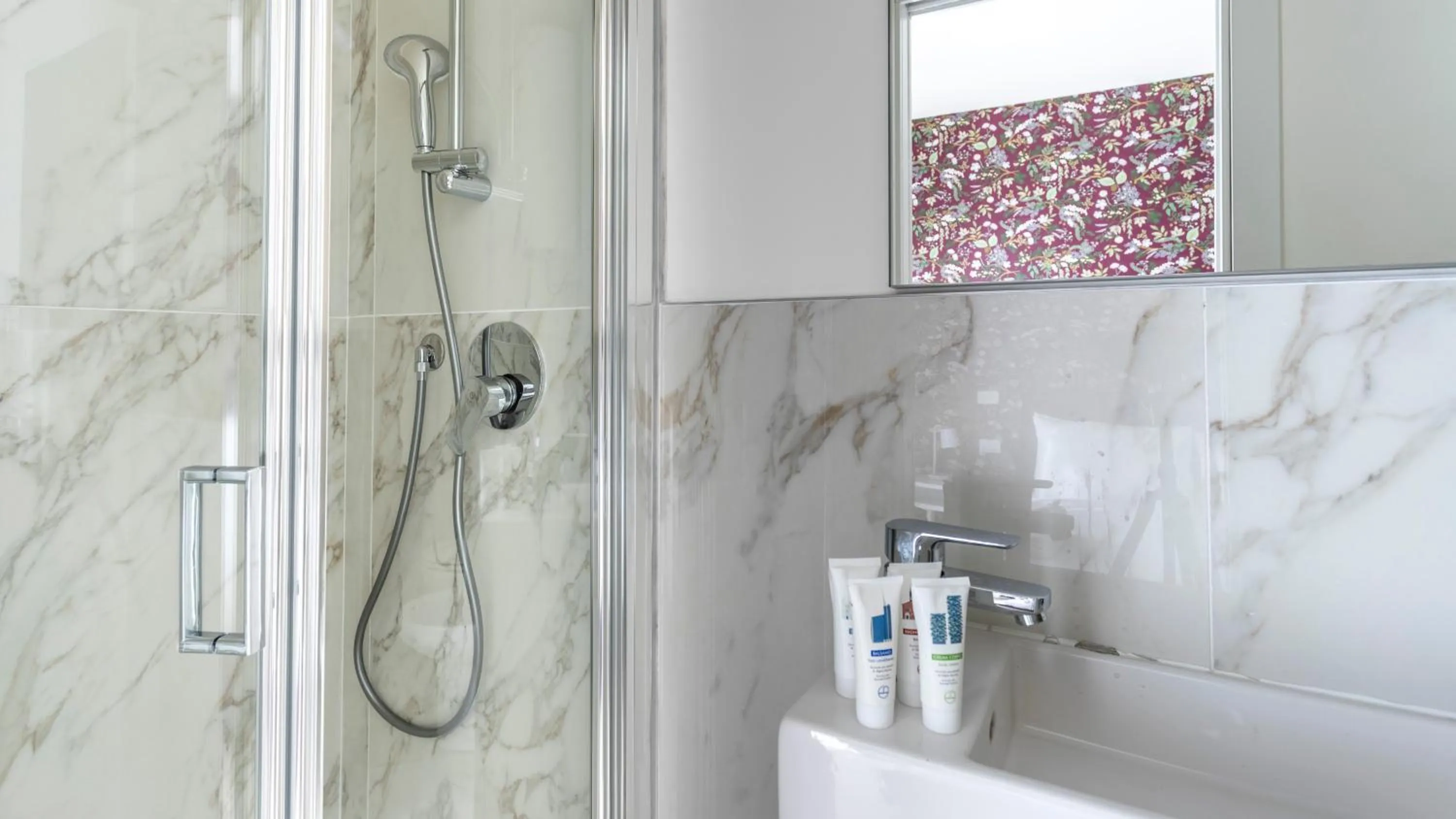 Italianway - The B Village Business