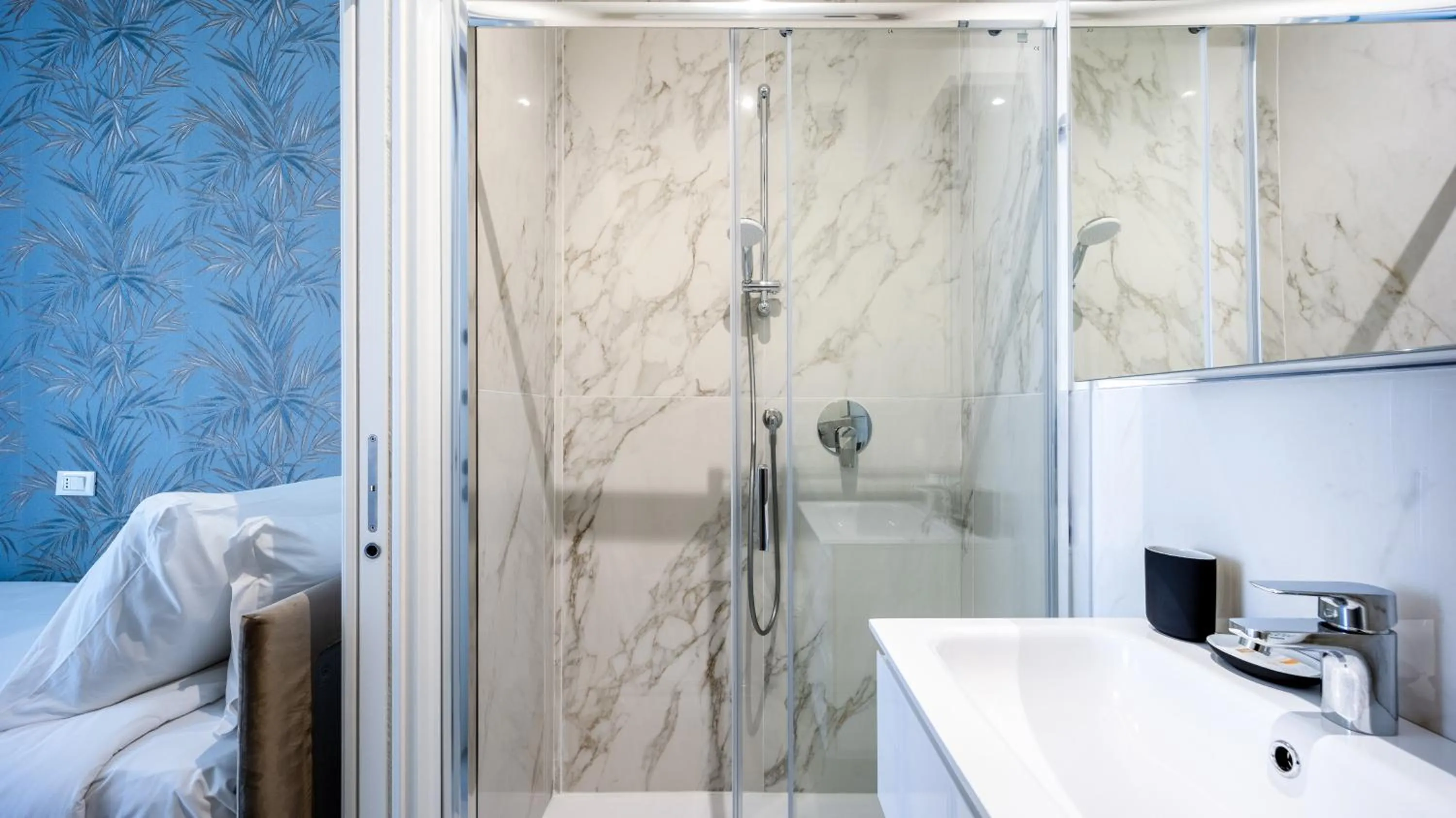 Italianway - The B Village Business