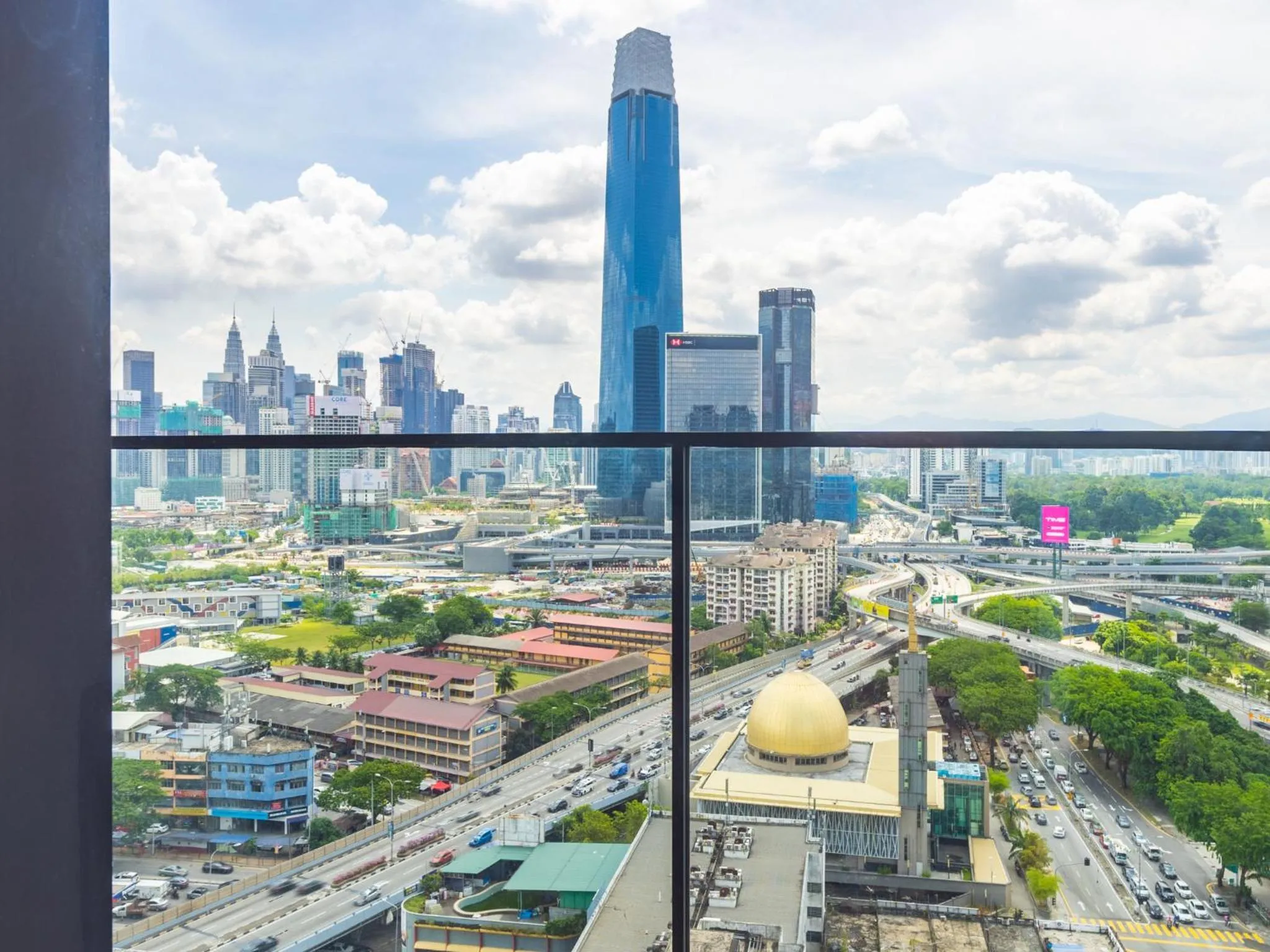 Balcony/Terrace in Greystone Continew Residensi