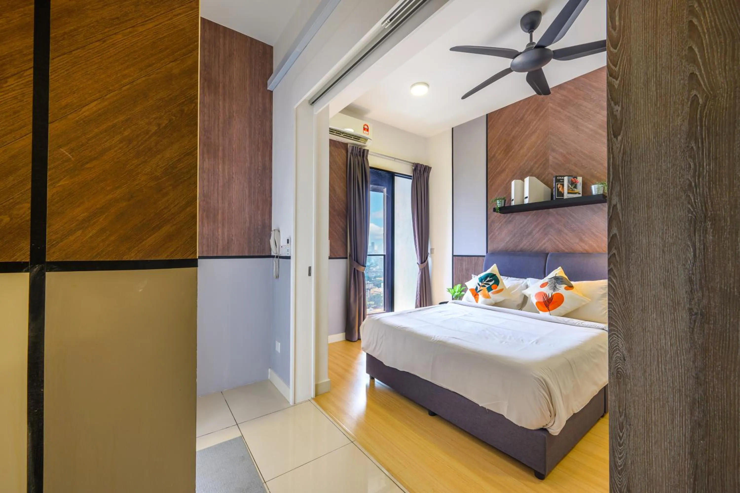 Bed in Greystone Continew Residensi