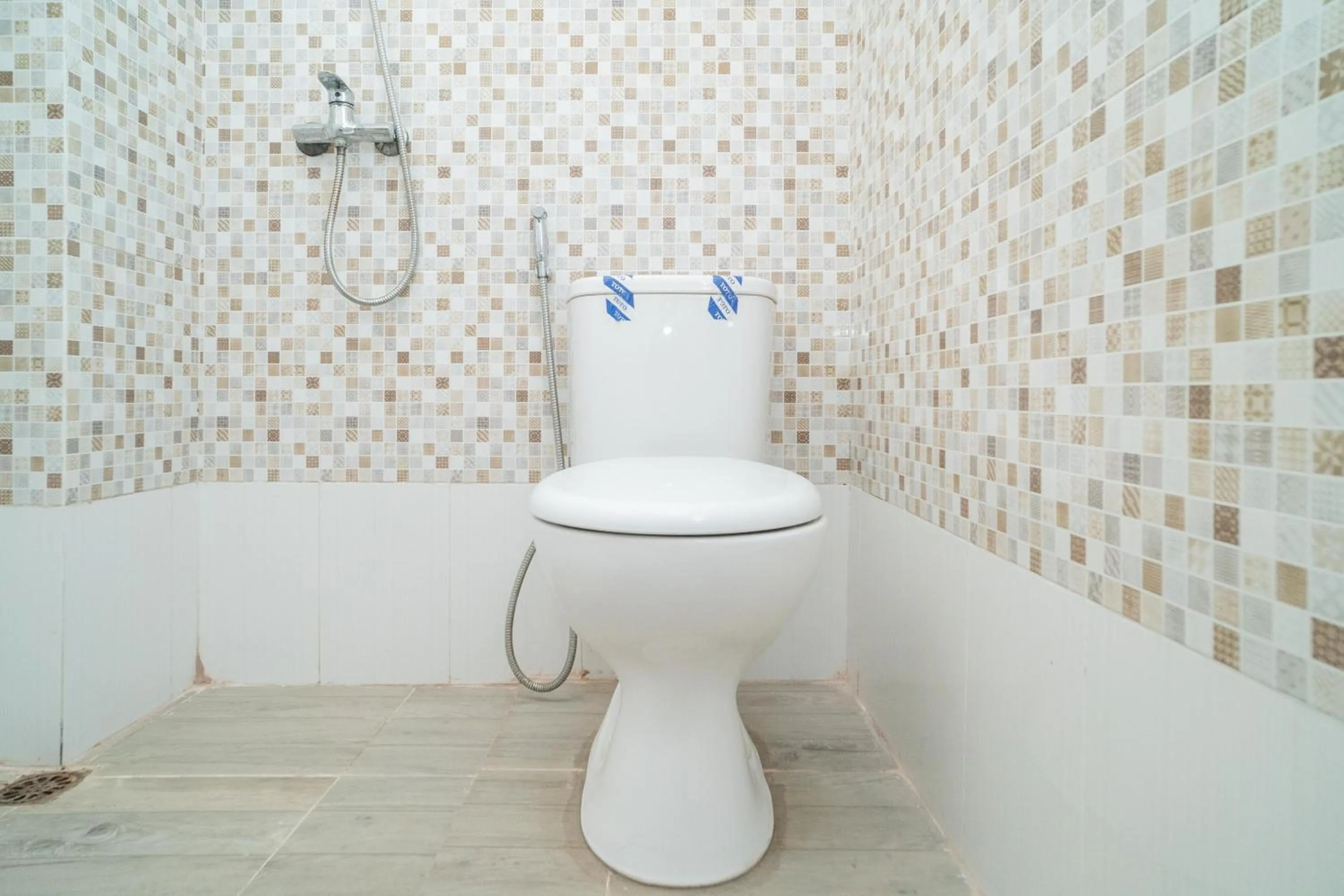 RedDoorz Plus Syariah near Pasar Turi