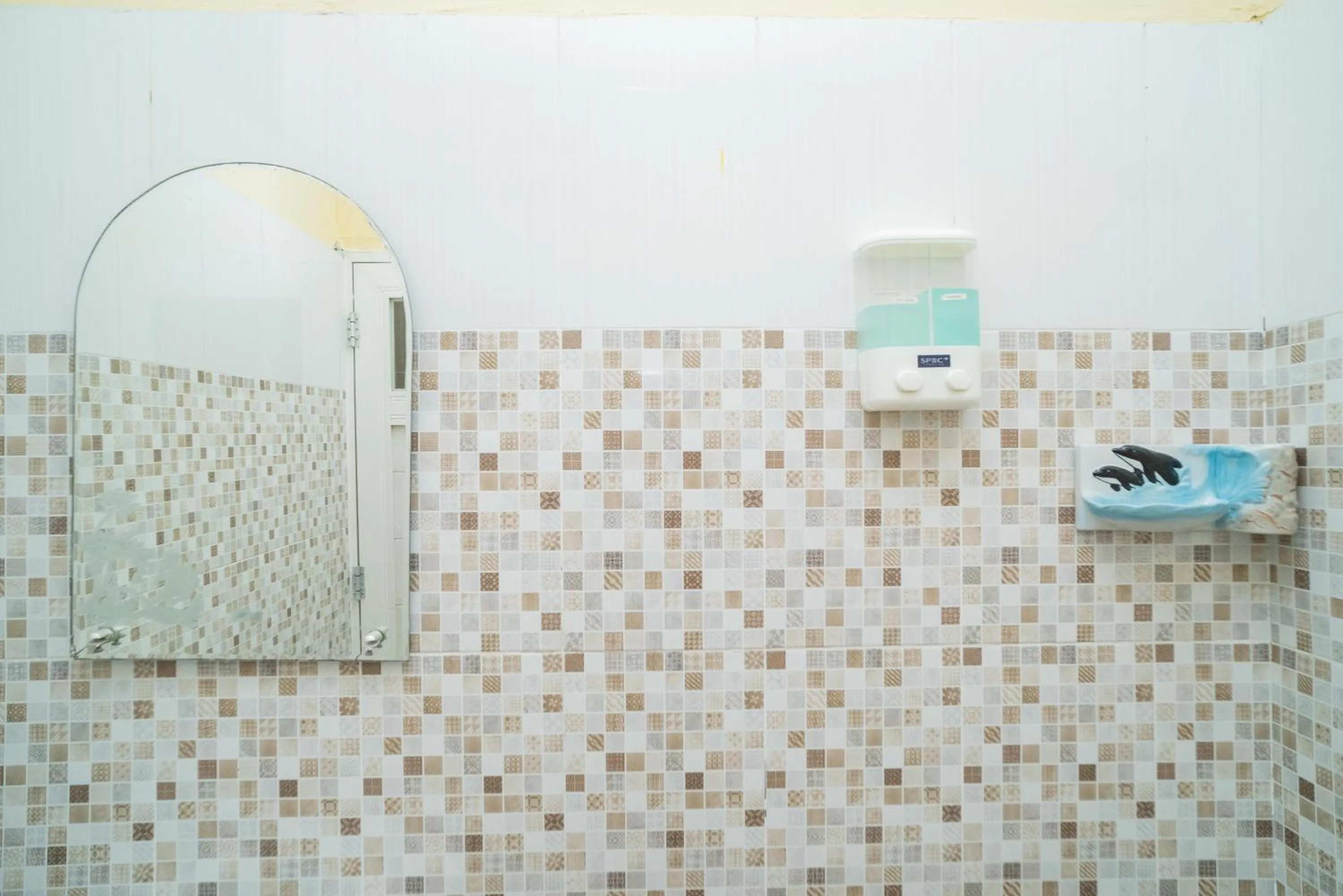 RedDoorz Plus Syariah near Pasar Turi