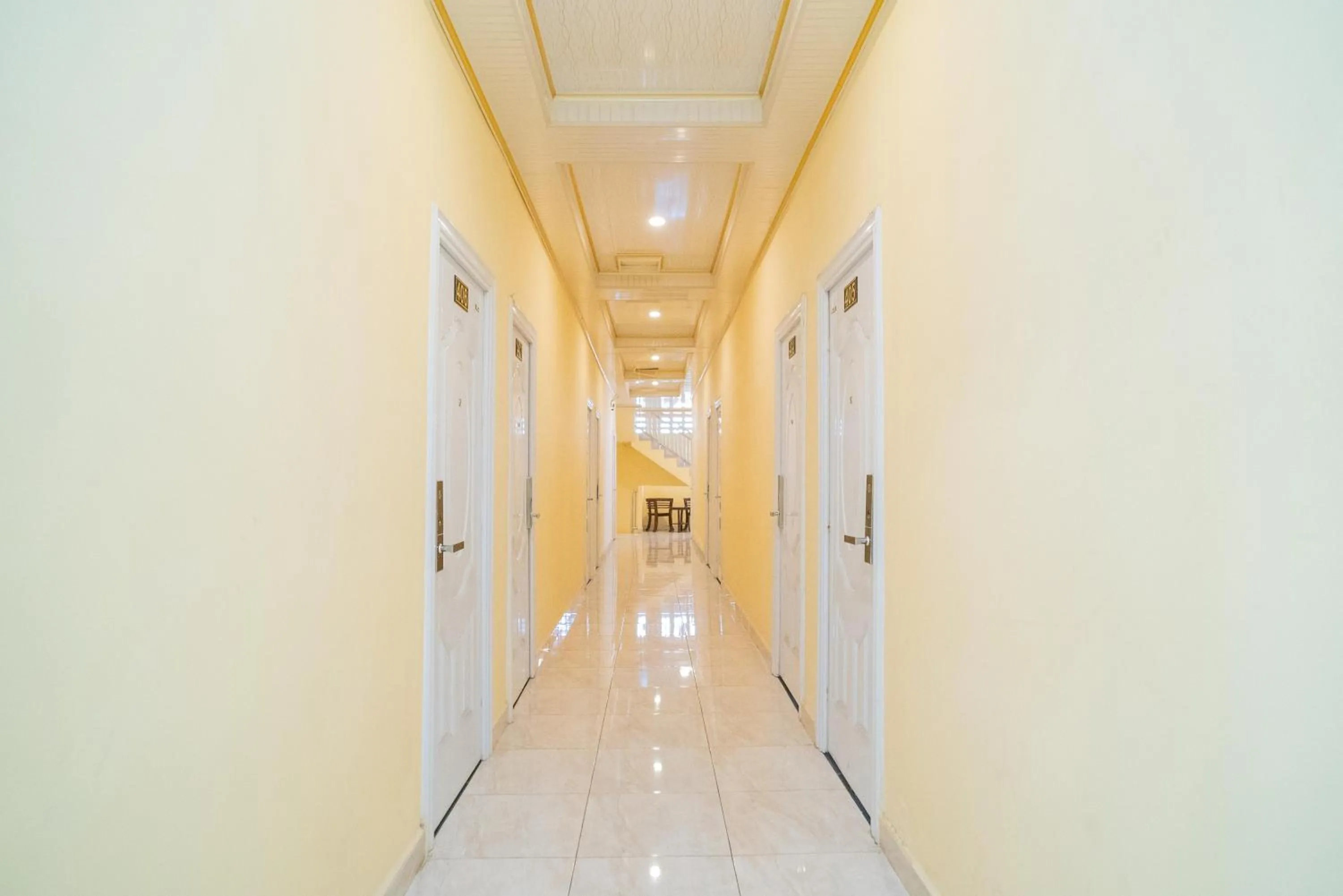 RedDoorz Plus Syariah near Pasar Turi