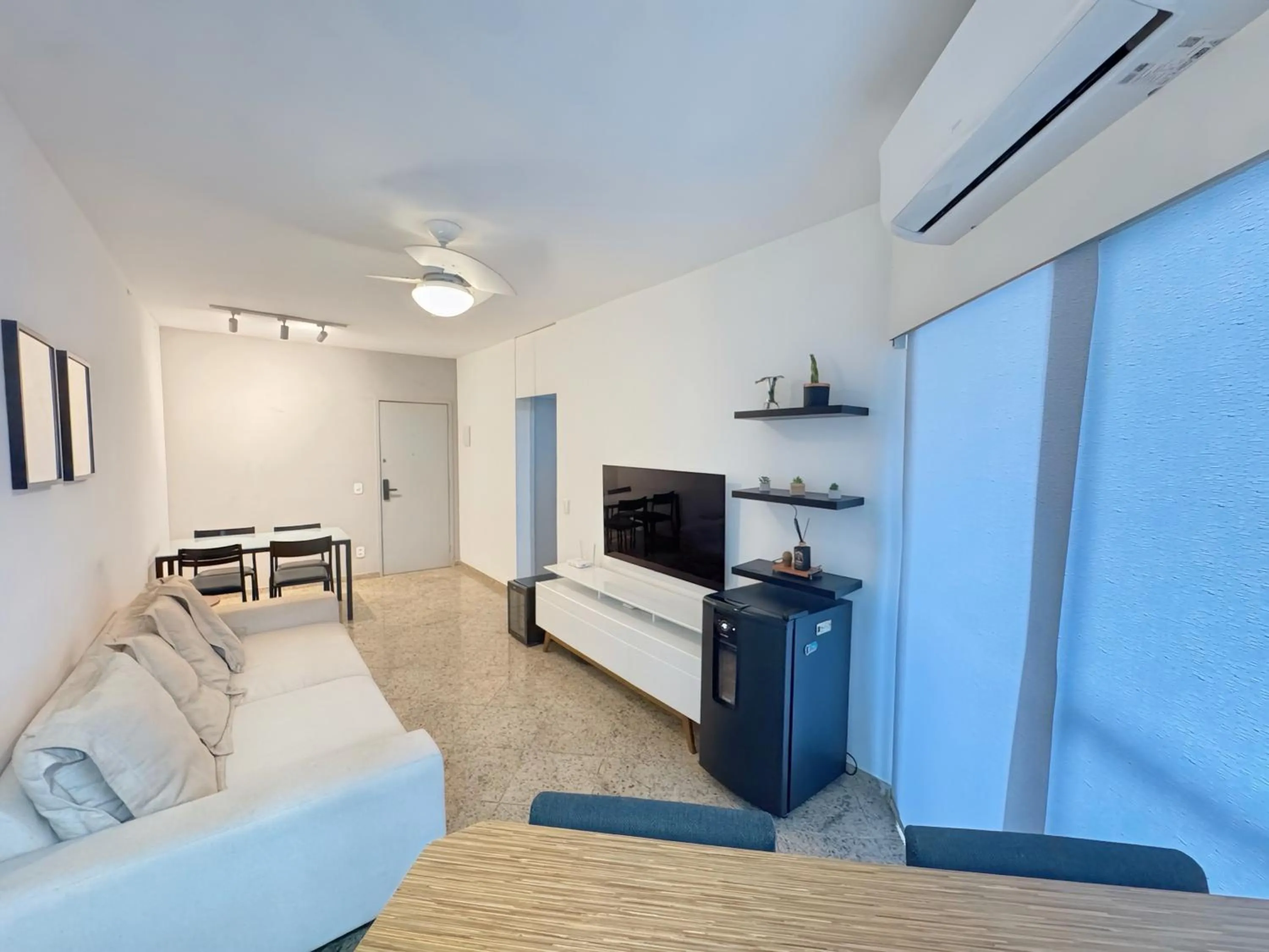 TV and multimedia in Rental Home Barra Palace Vista para o mar