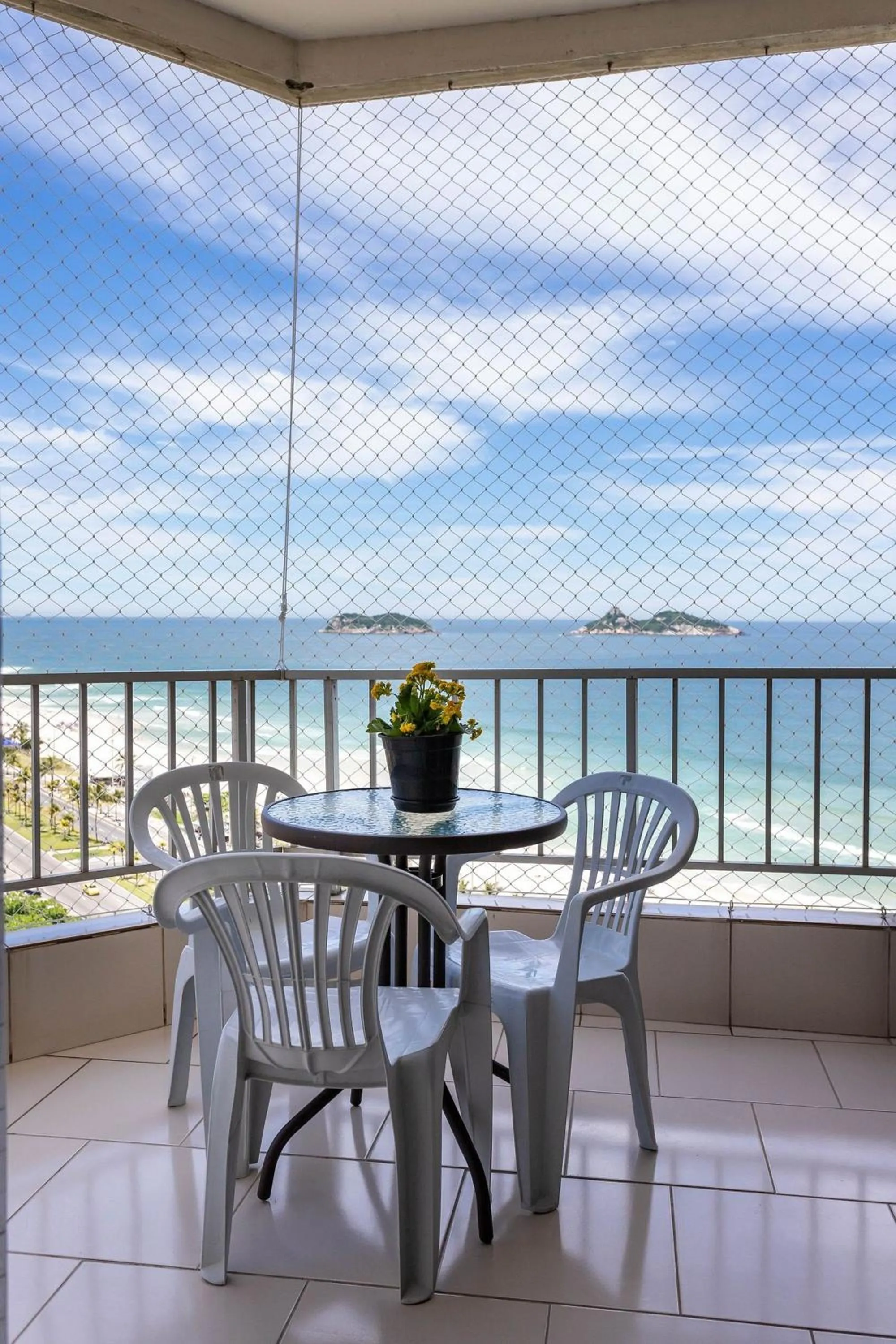 Balcony/Terrace in Rental Home Barra Palace Vista para o mar