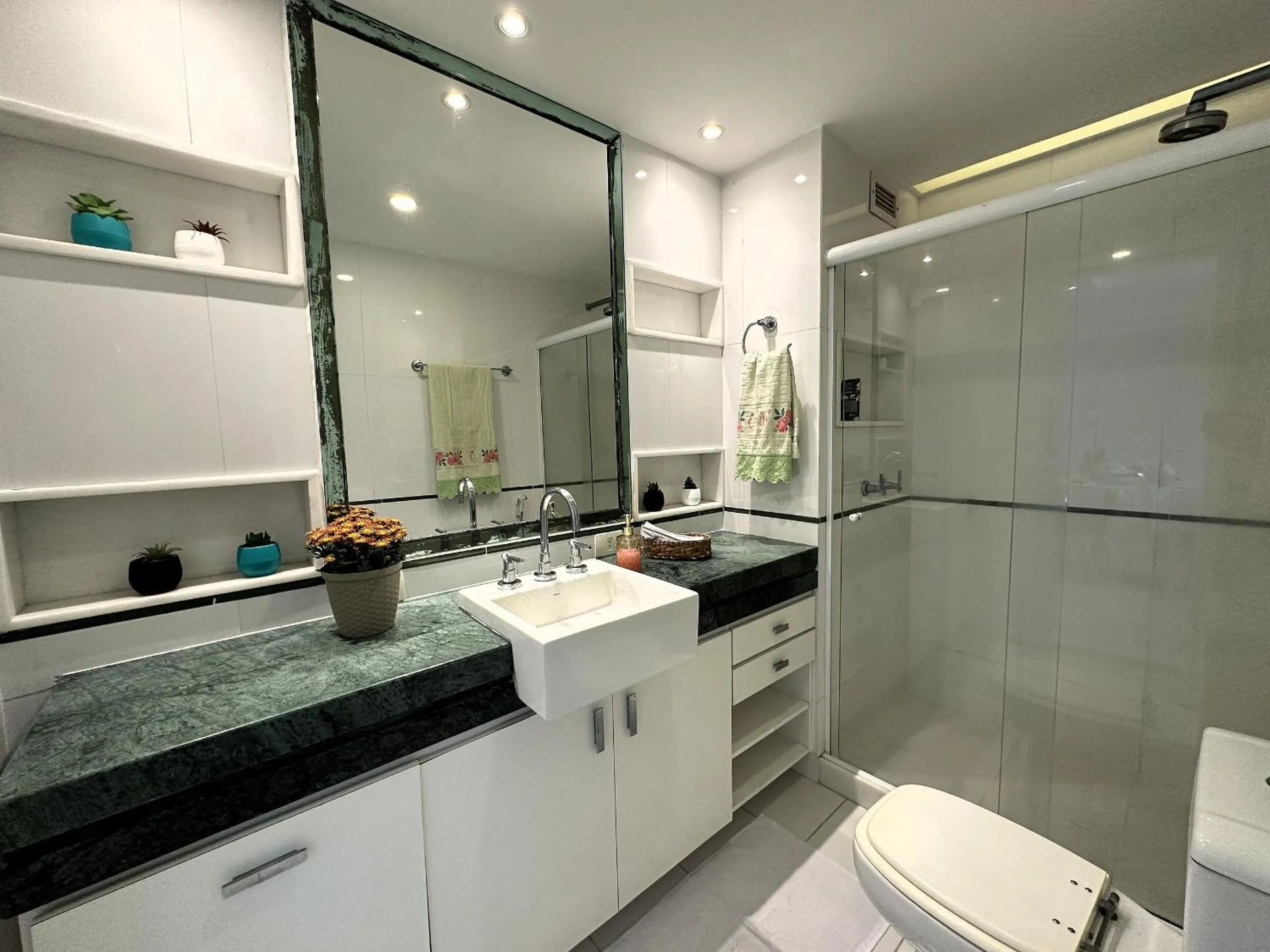 Bathroom in Rental Home Barra Palace Vista para o mar