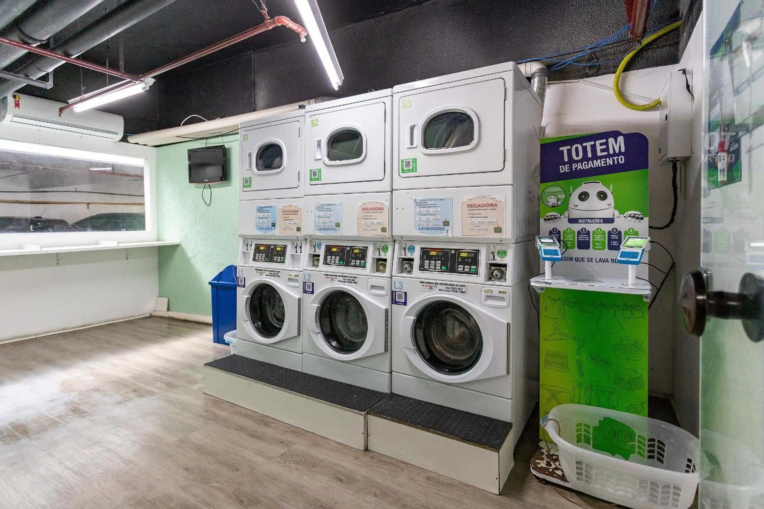 washing machine in Rental Home Barra Palace Vista para o mar