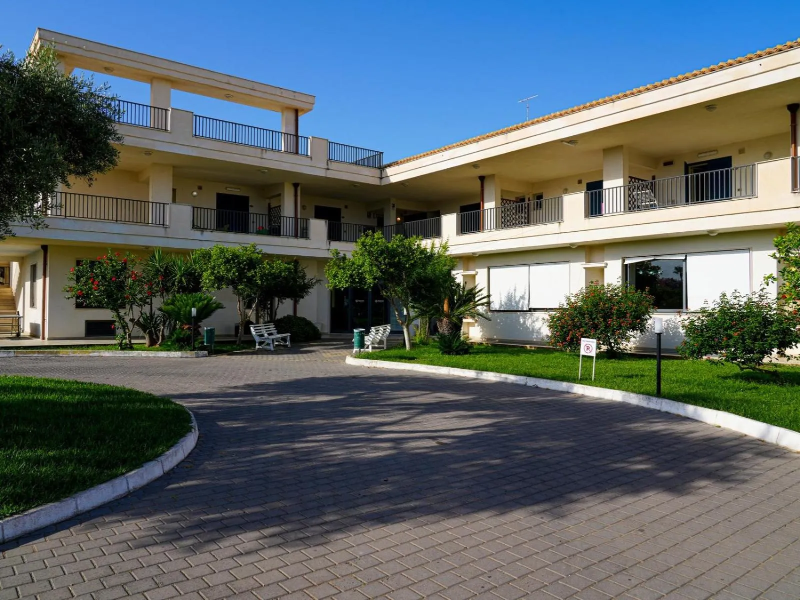 Facade/entrance in GH Baraka Village