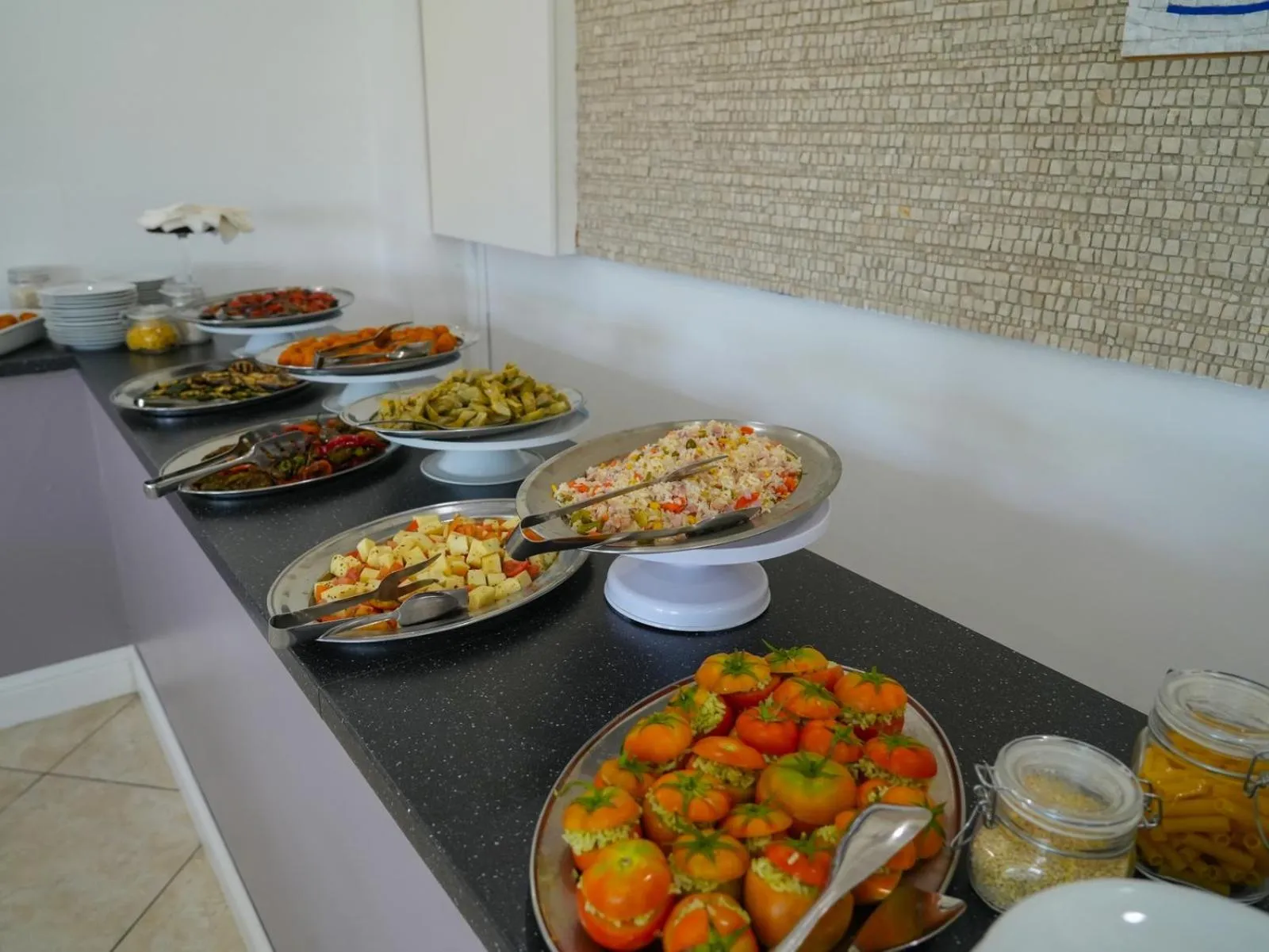 Restaurant/places to eat in GH Baraka Village