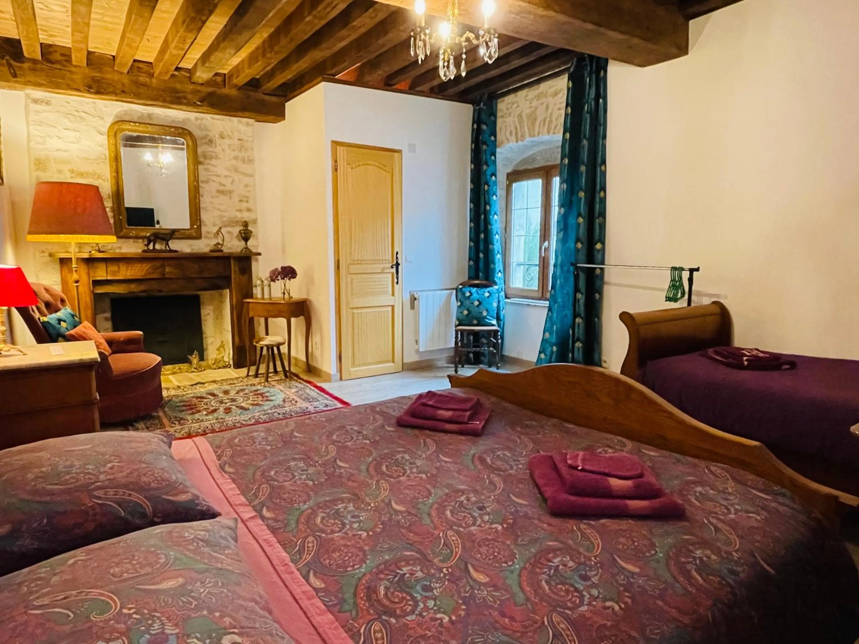 Photo of the whole room in Manoir Saint-Pierre