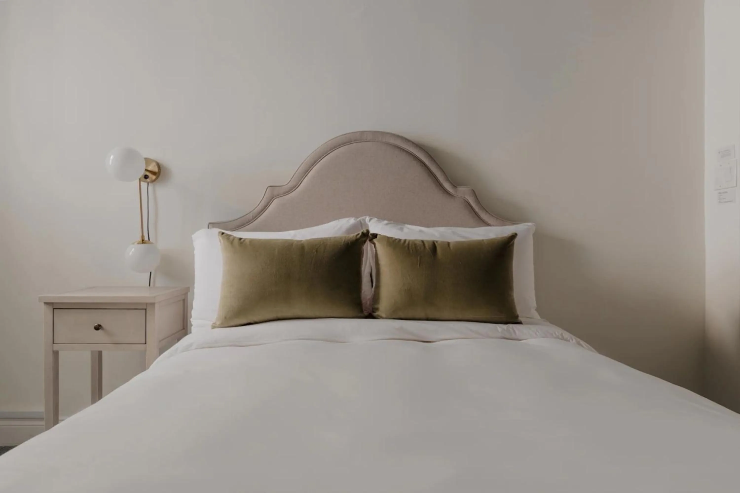 Bed in Found Dupont Circle powered by Sonder