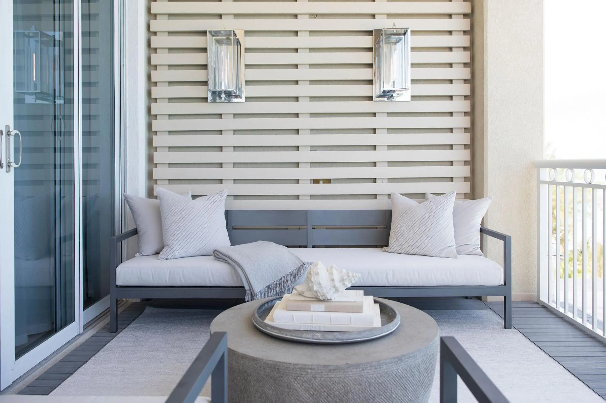 Club Se7en at Beachcomber