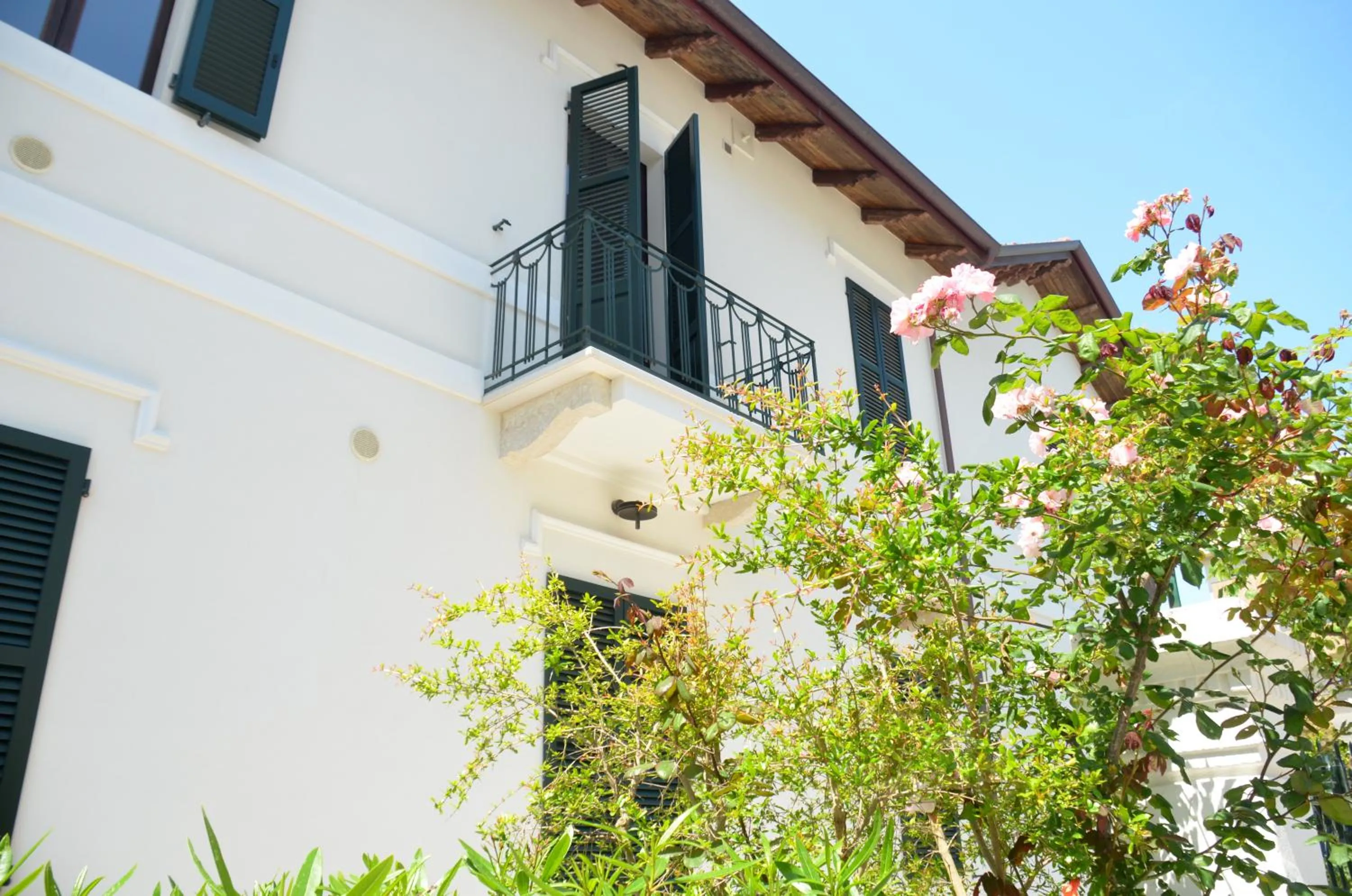 Property building in Hotel Select Suites & Spa - Apartments