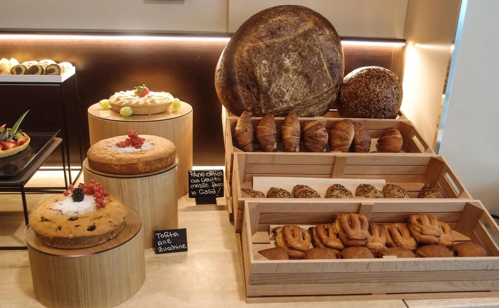 Buffet breakfast in Hotel Select Suites & Spa - Apartments