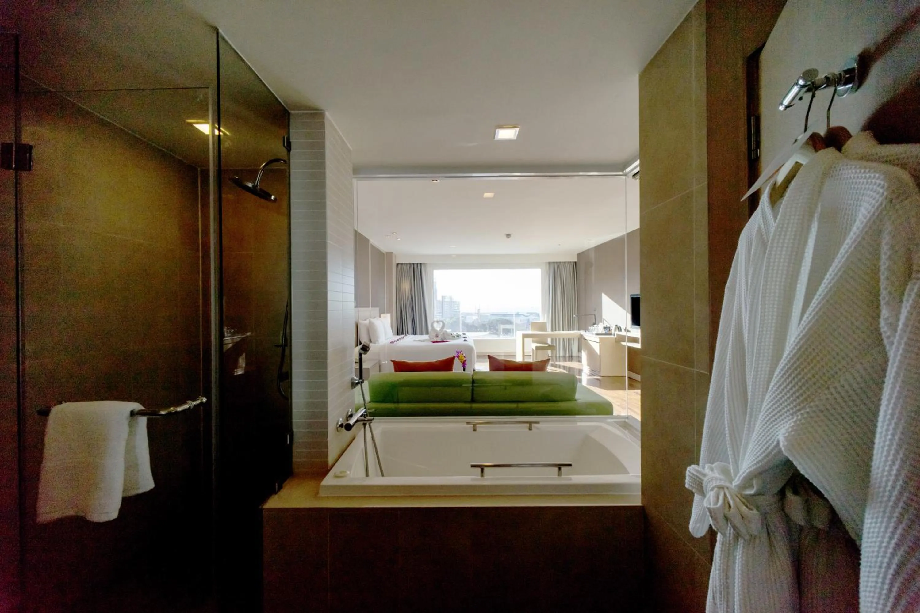 Bathroom, Bed in Signature Pattaya