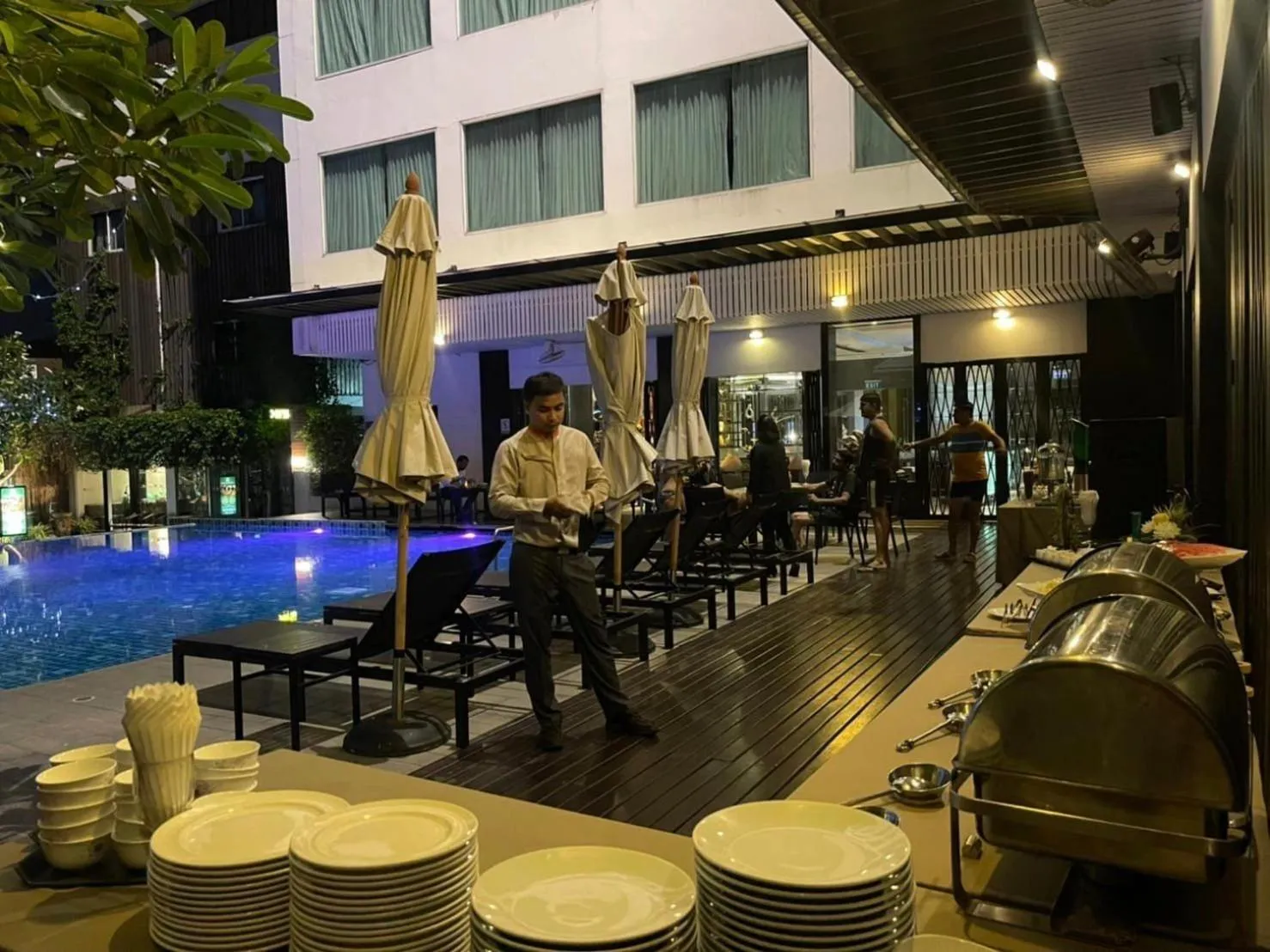 Restaurant/places to eat in Signature Pattaya