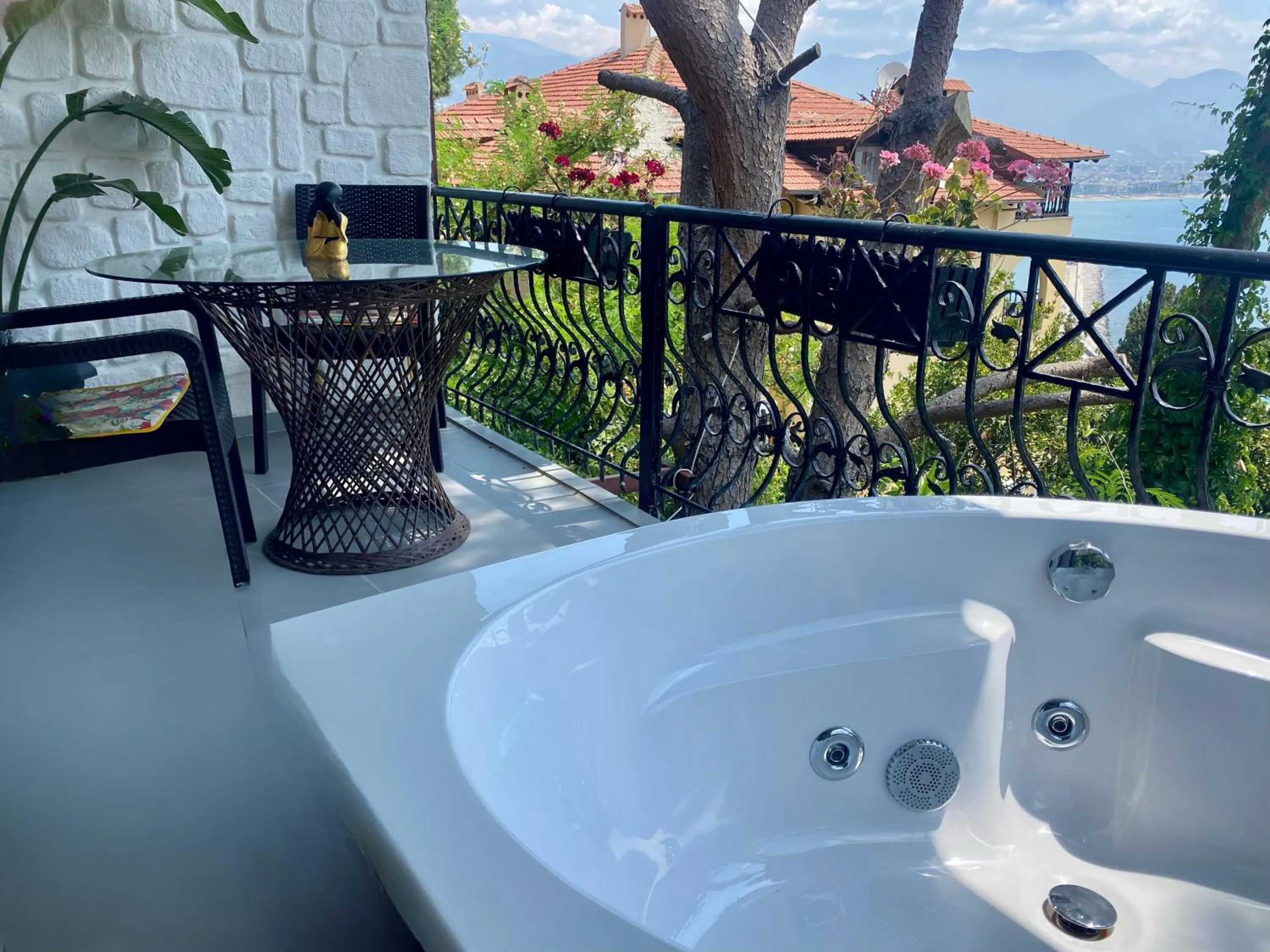 Hot Tub in Castle Boutique Hotel Alanya