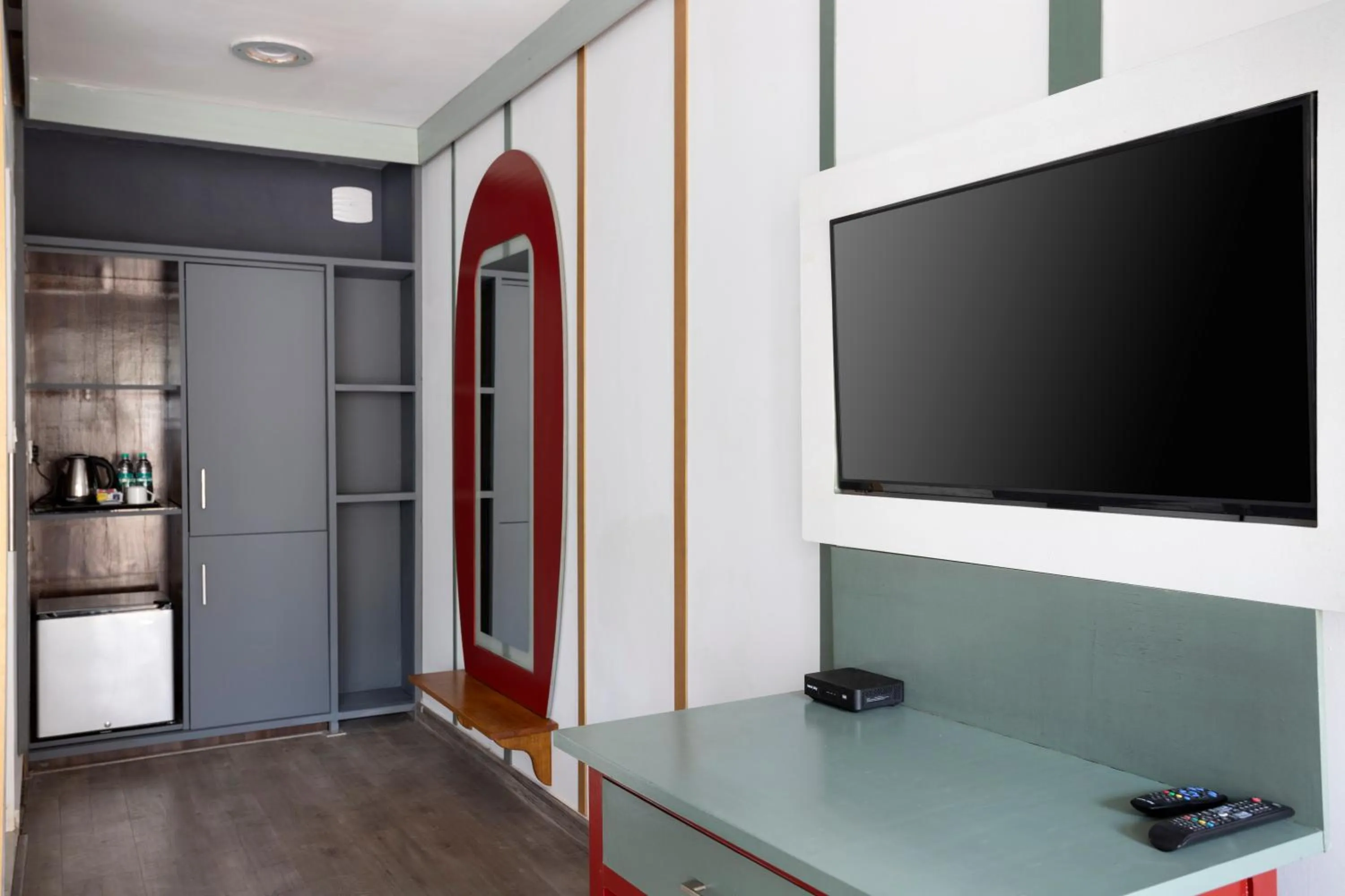 TV and multimedia in Koko Maya by Stone Wood Comfort