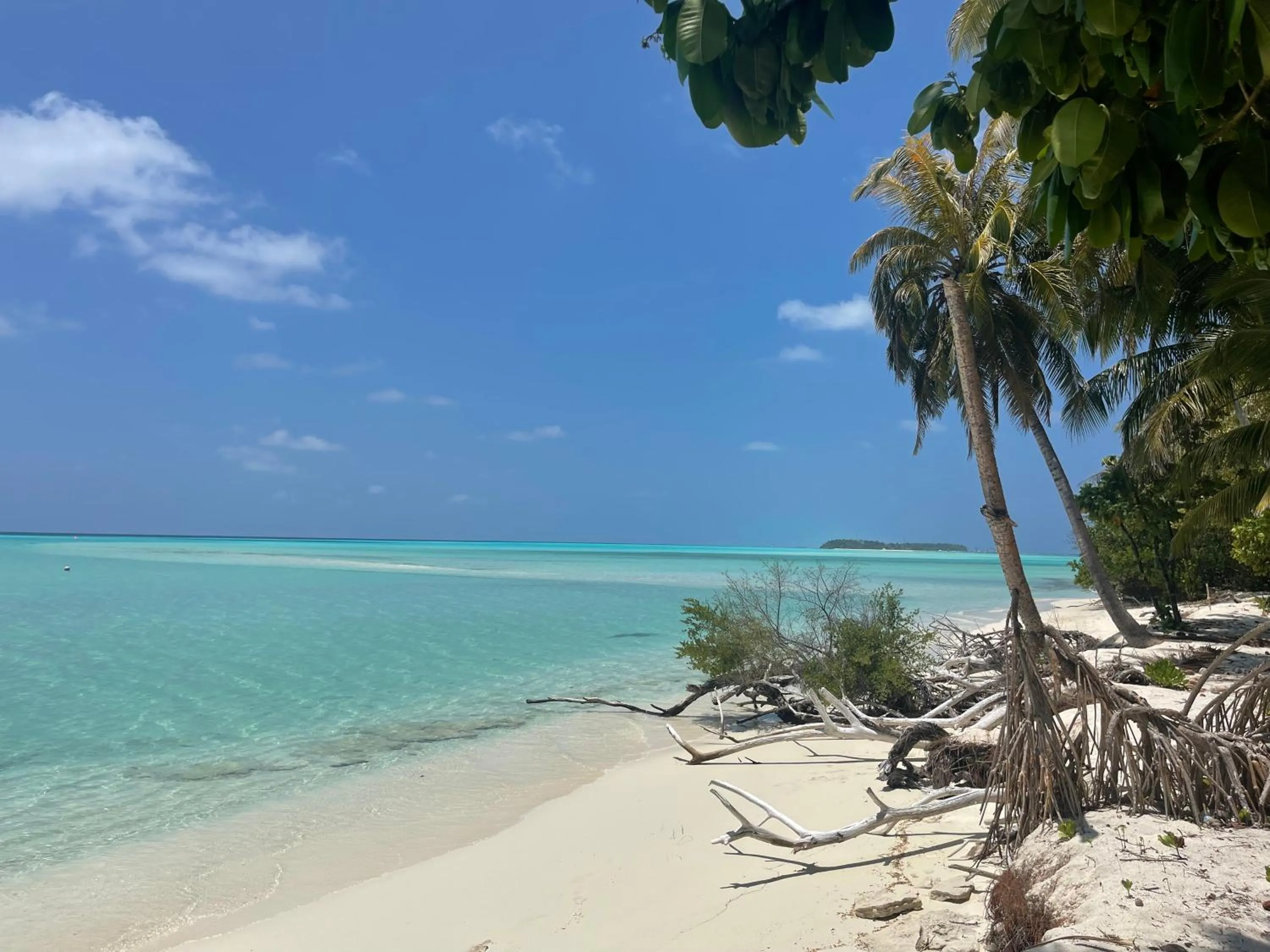 Hiking in Atholhu Residence