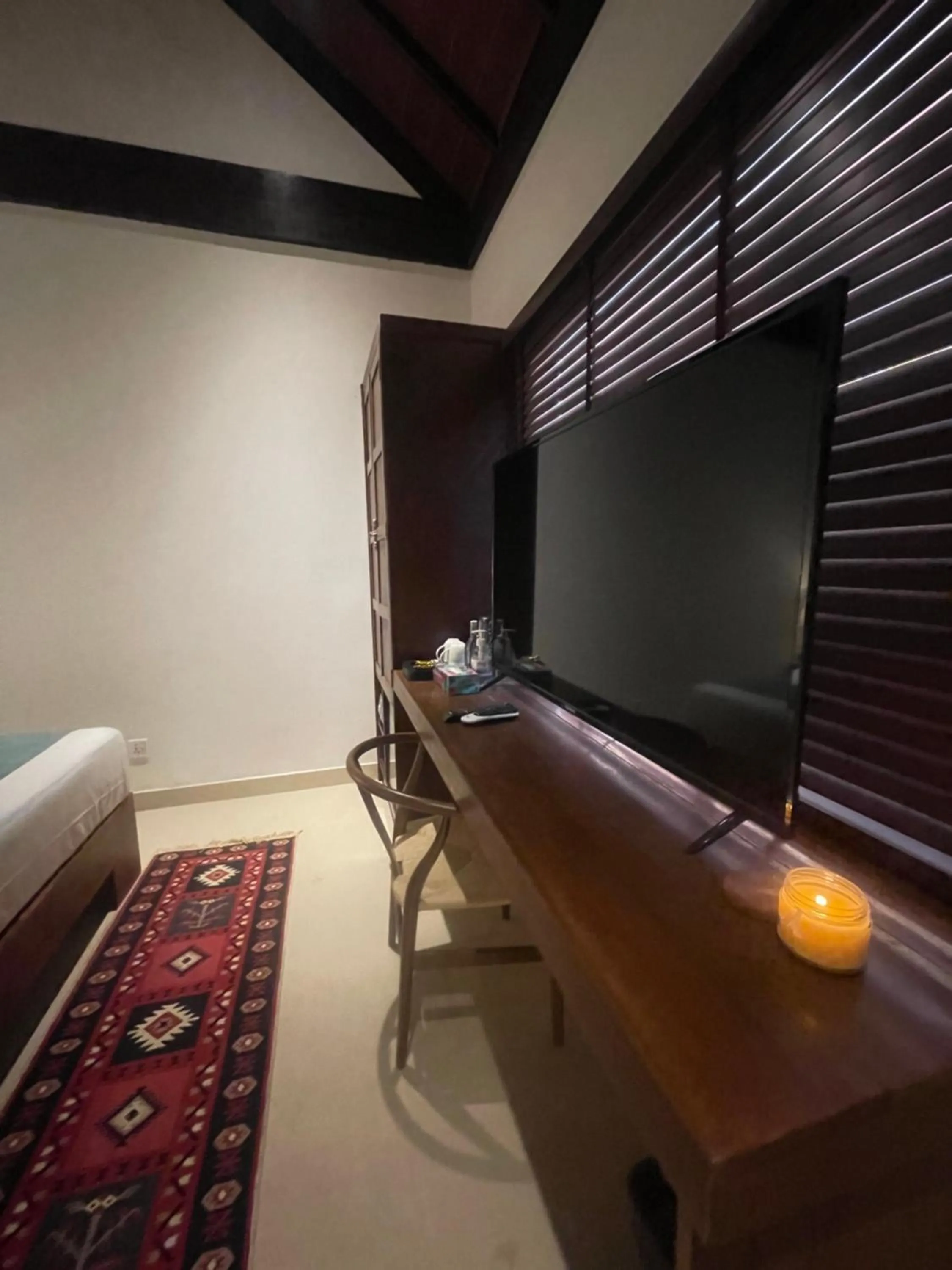 Communal lounge/ TV room in Atholhu Residence