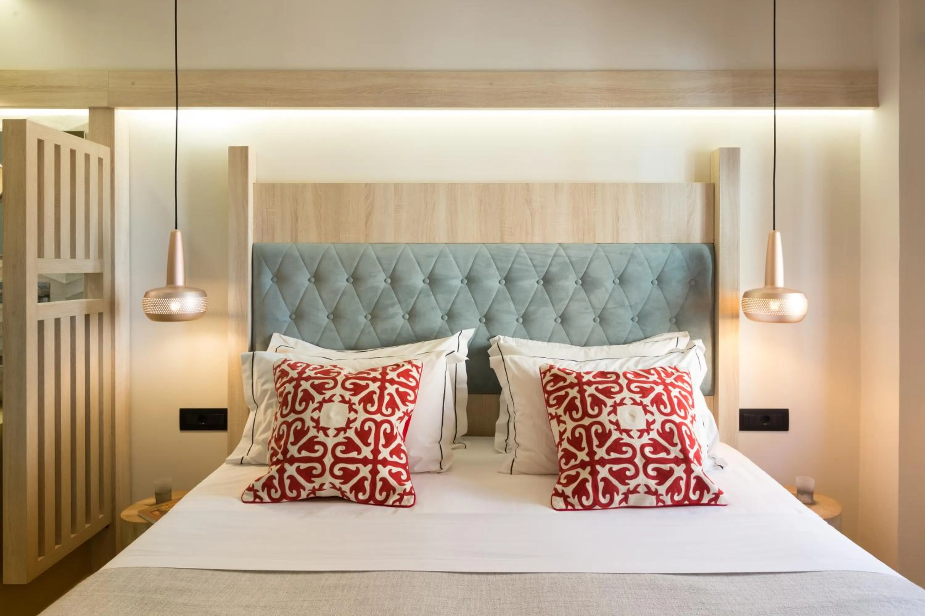 Bedroom, Bed in C Suites