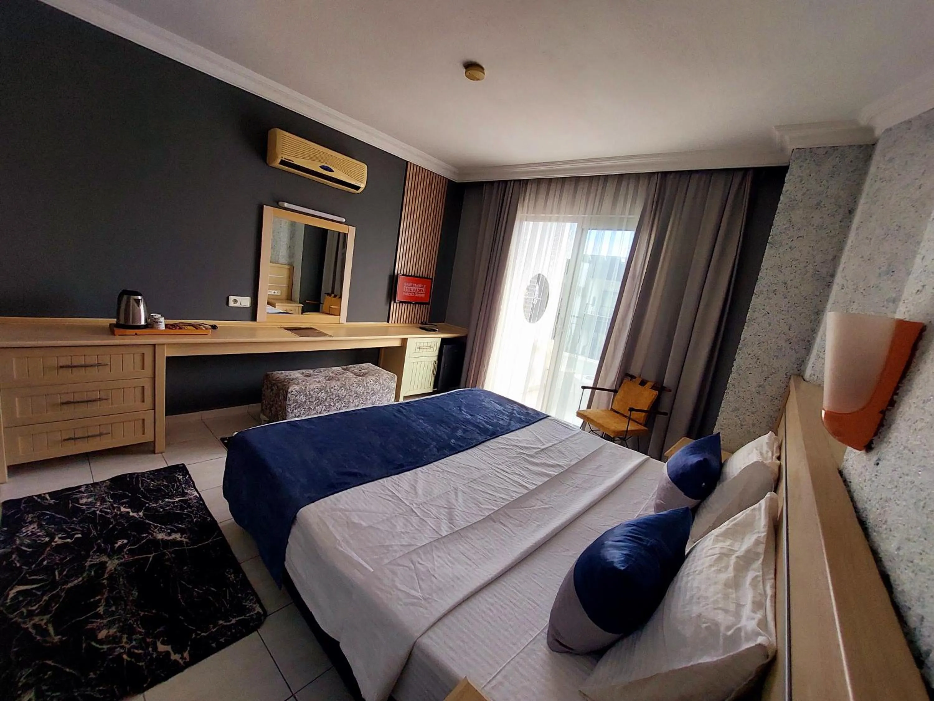 Bed in Summer rose hotel