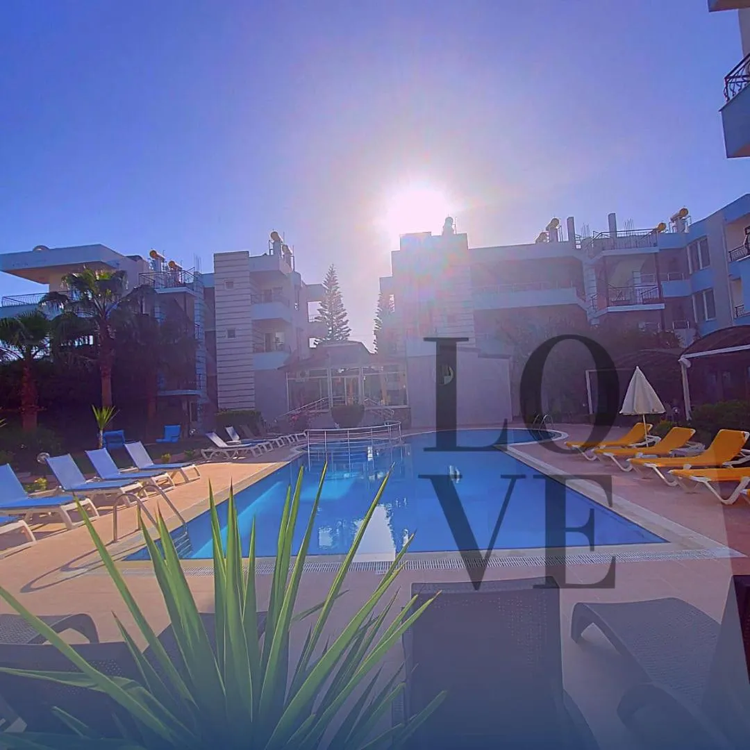 Day in Summer rose hotel