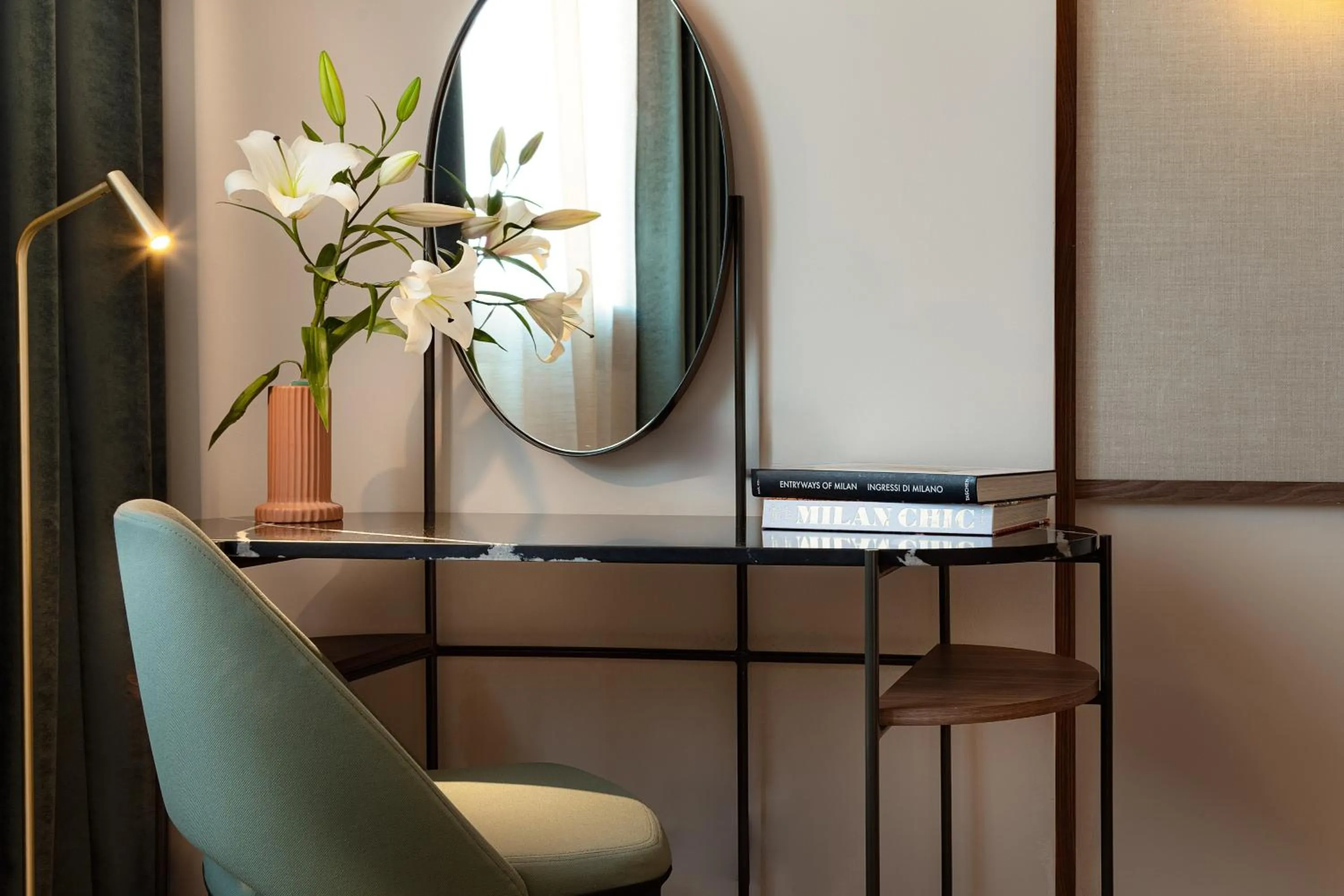 Seating area in Meliá Milano