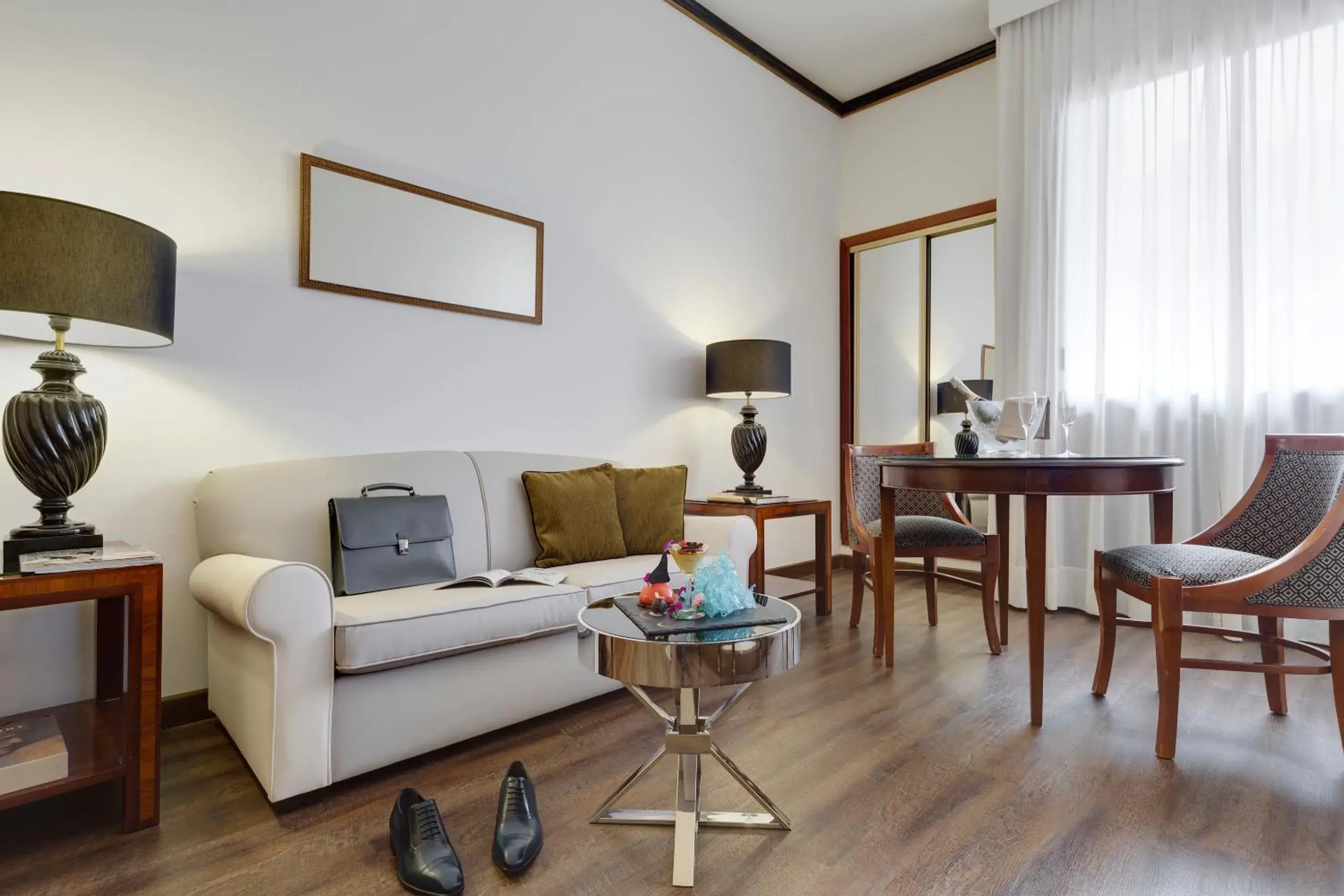 The Level Business Suite and Lounge Access in Meliá Milano The Level Business Suite and Lounge Access in Meliá Milano