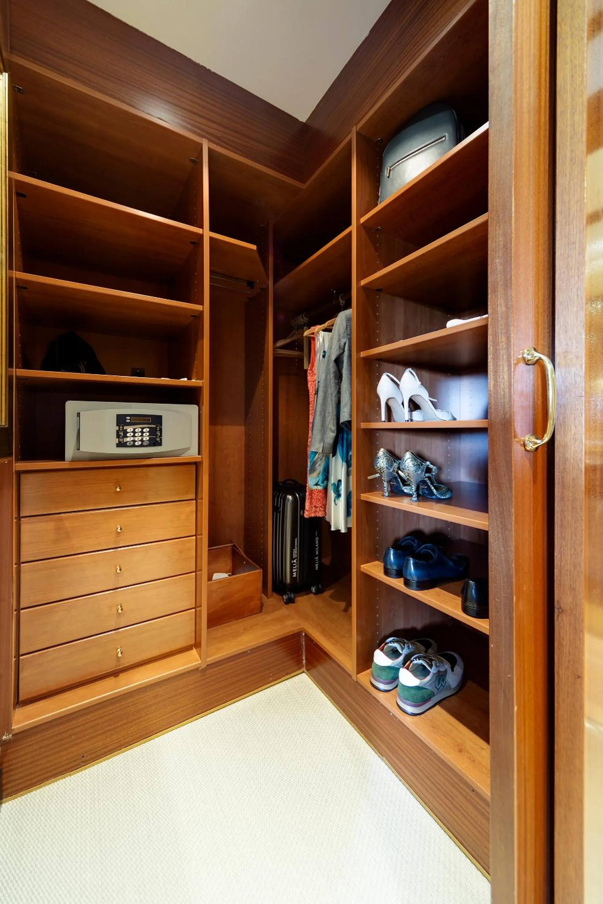 safe in Meliá Milano