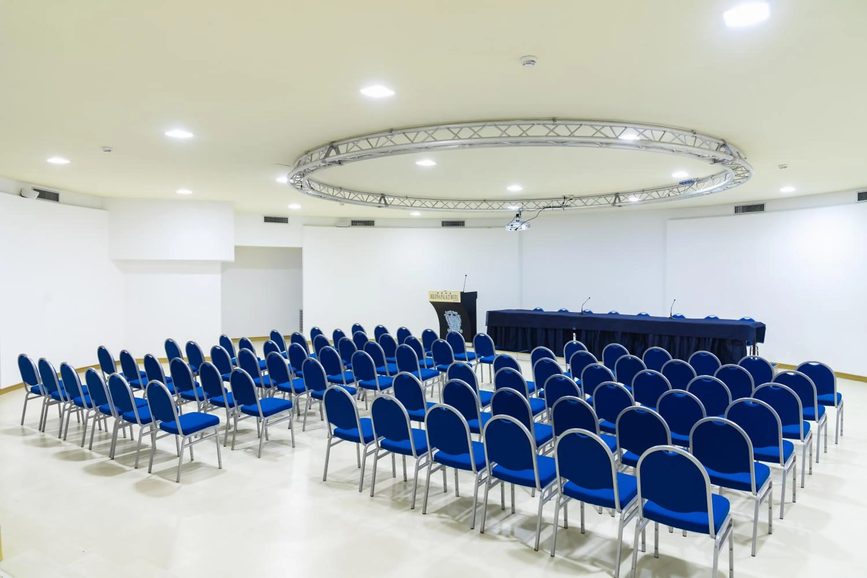 Meeting/conference room in Reginna Palace Hotel