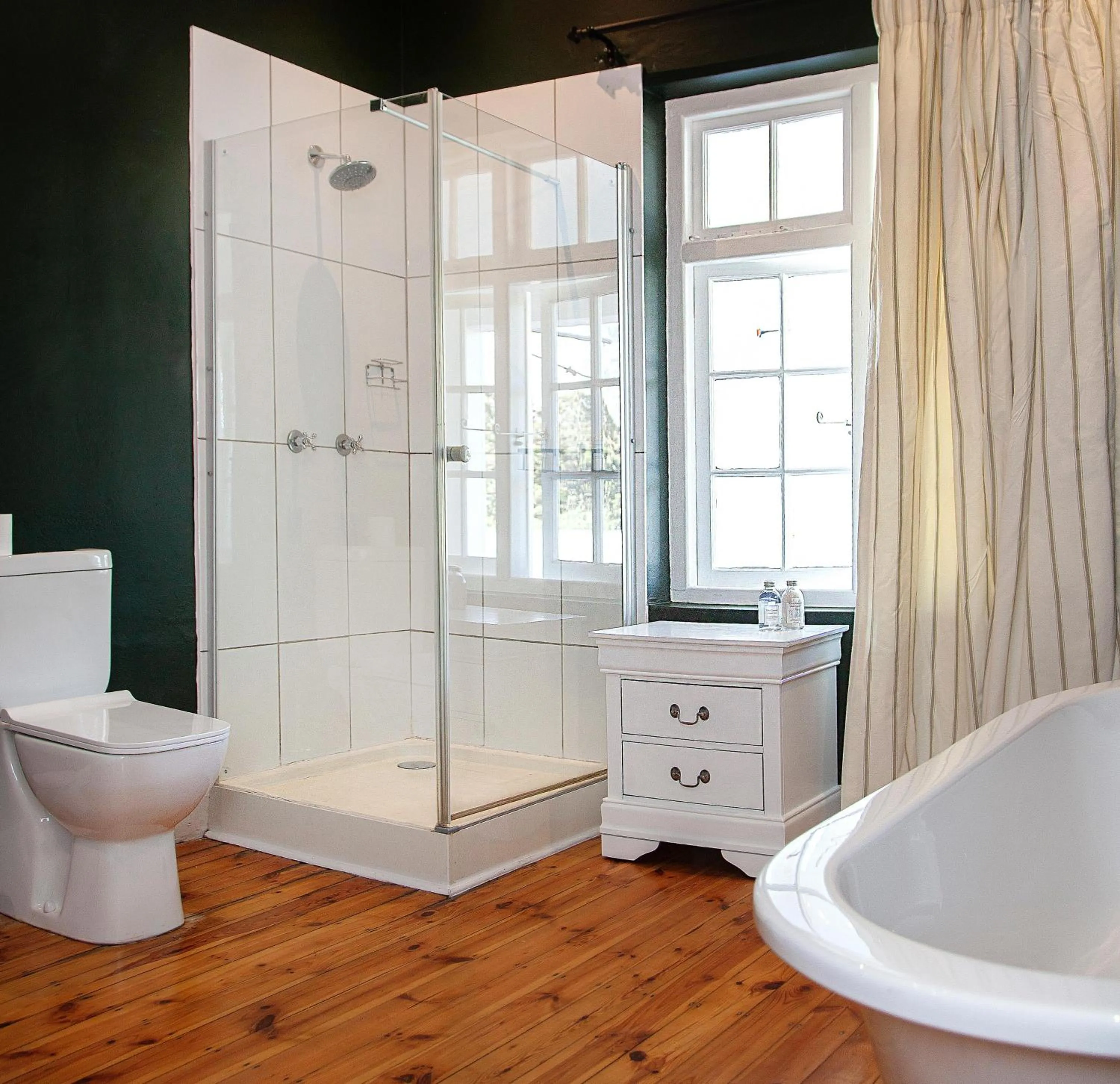 Shower in KAROO ART HOTEL 4 Star