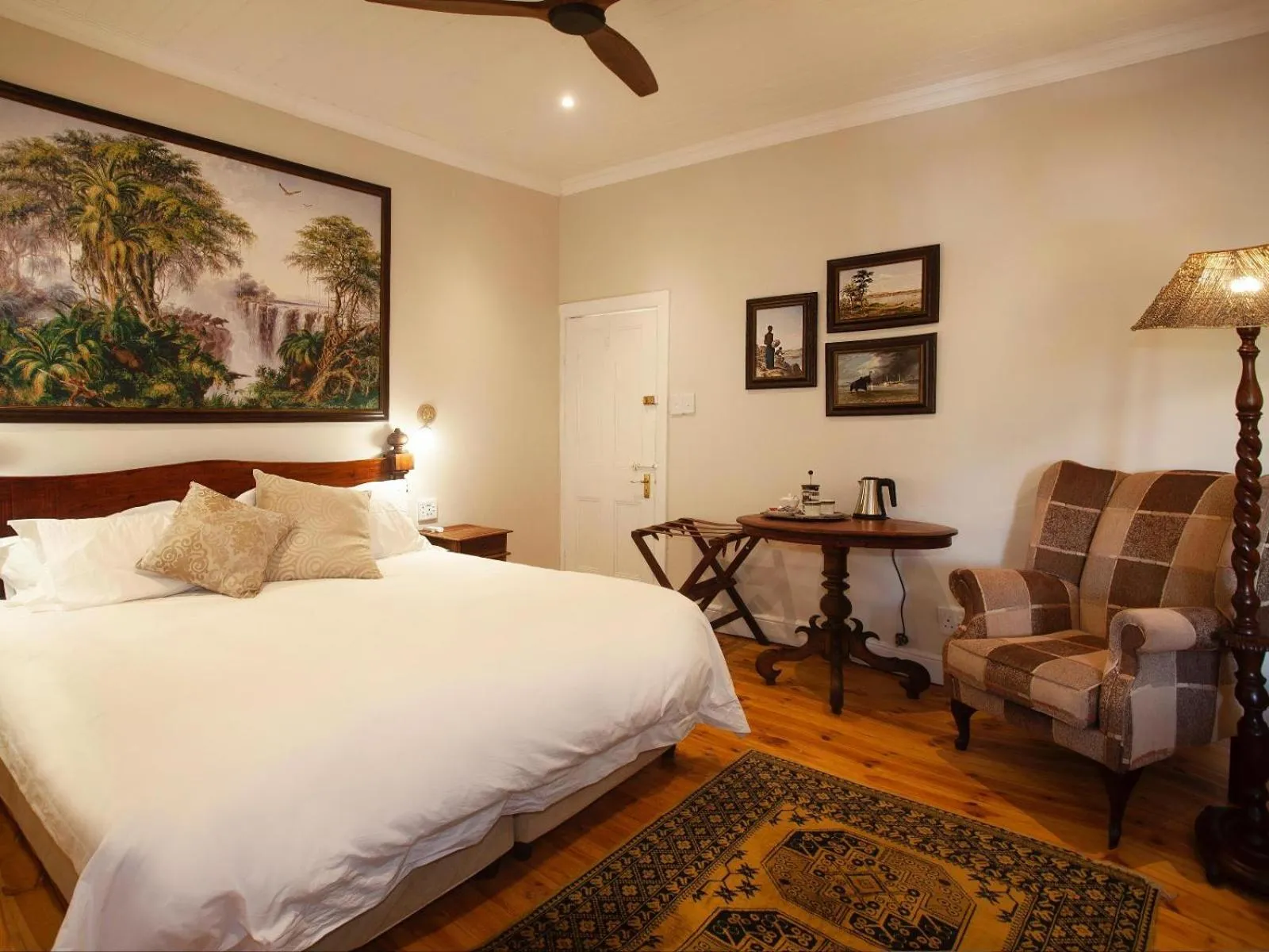 Photo of the whole room, Bed in KAROO ART HOTEL 4 Star