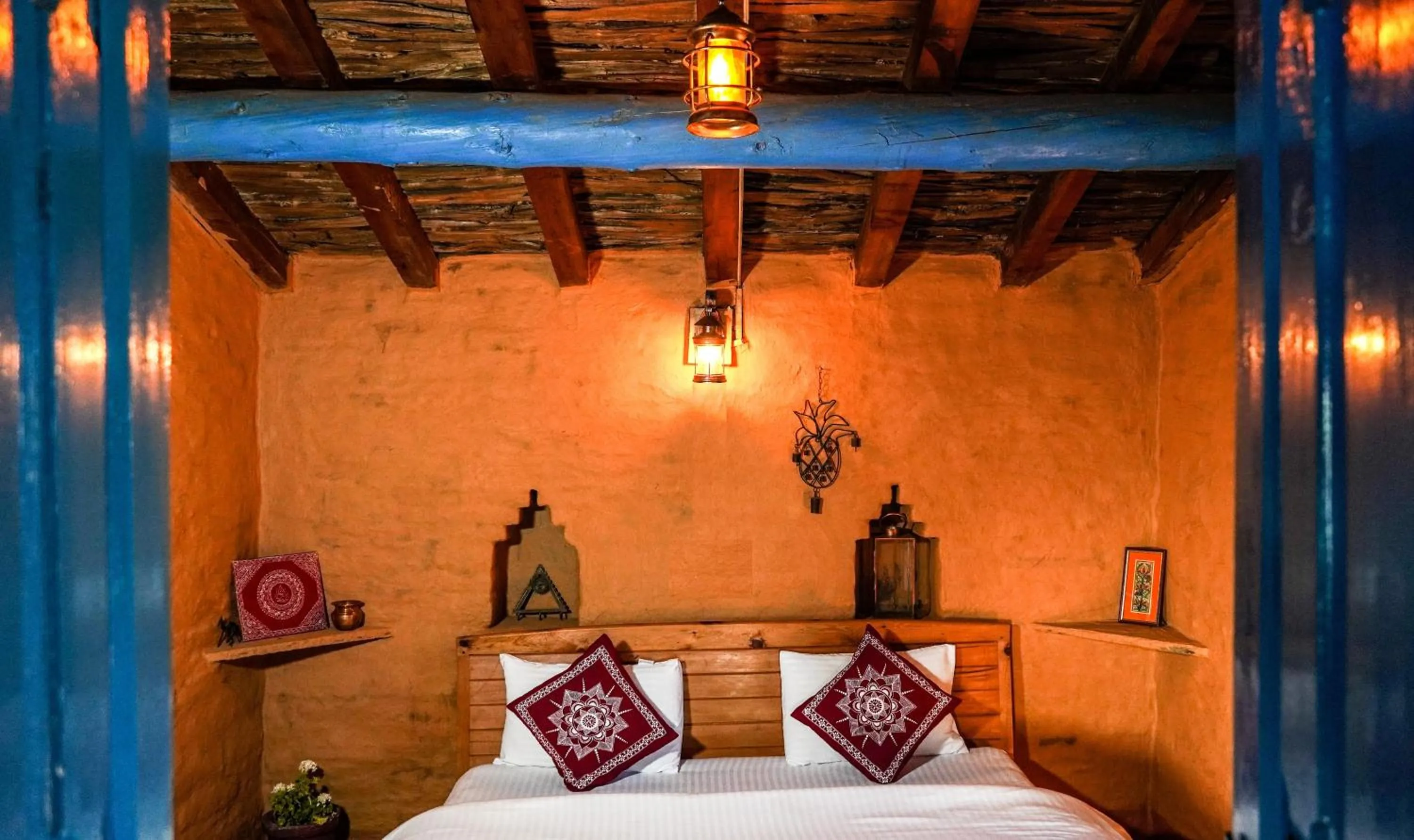 Bedroom, Bed in Kot Kailash Kumaon