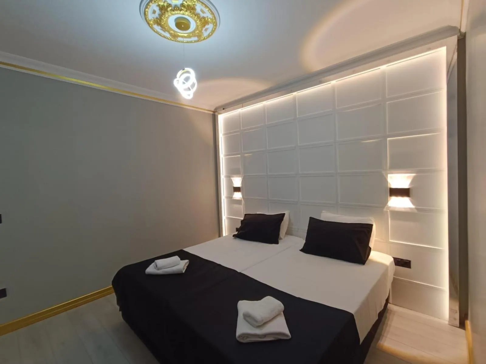 Bed in Airport Trabzon Otel