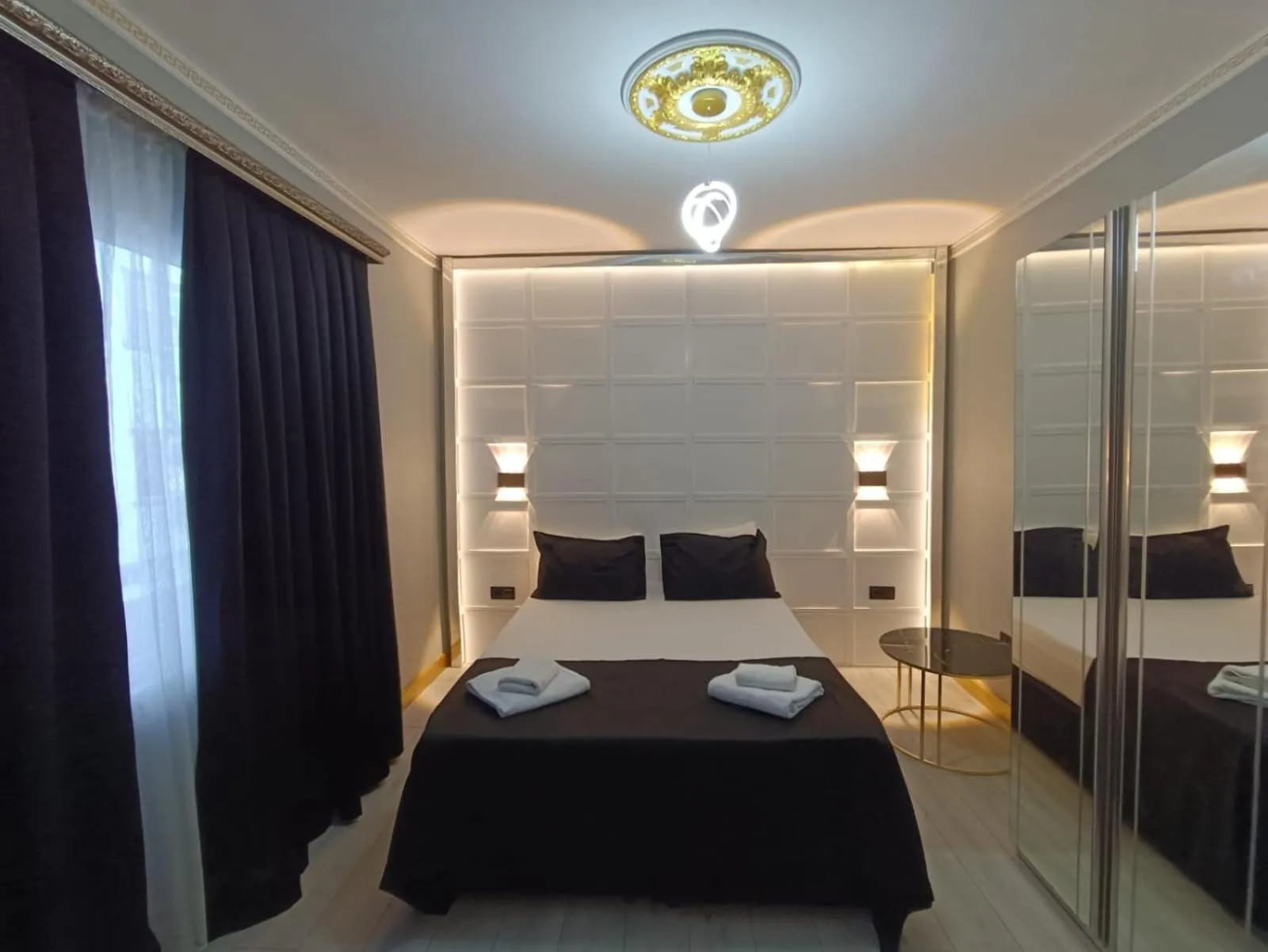 Bed in Airport Trabzon Otel