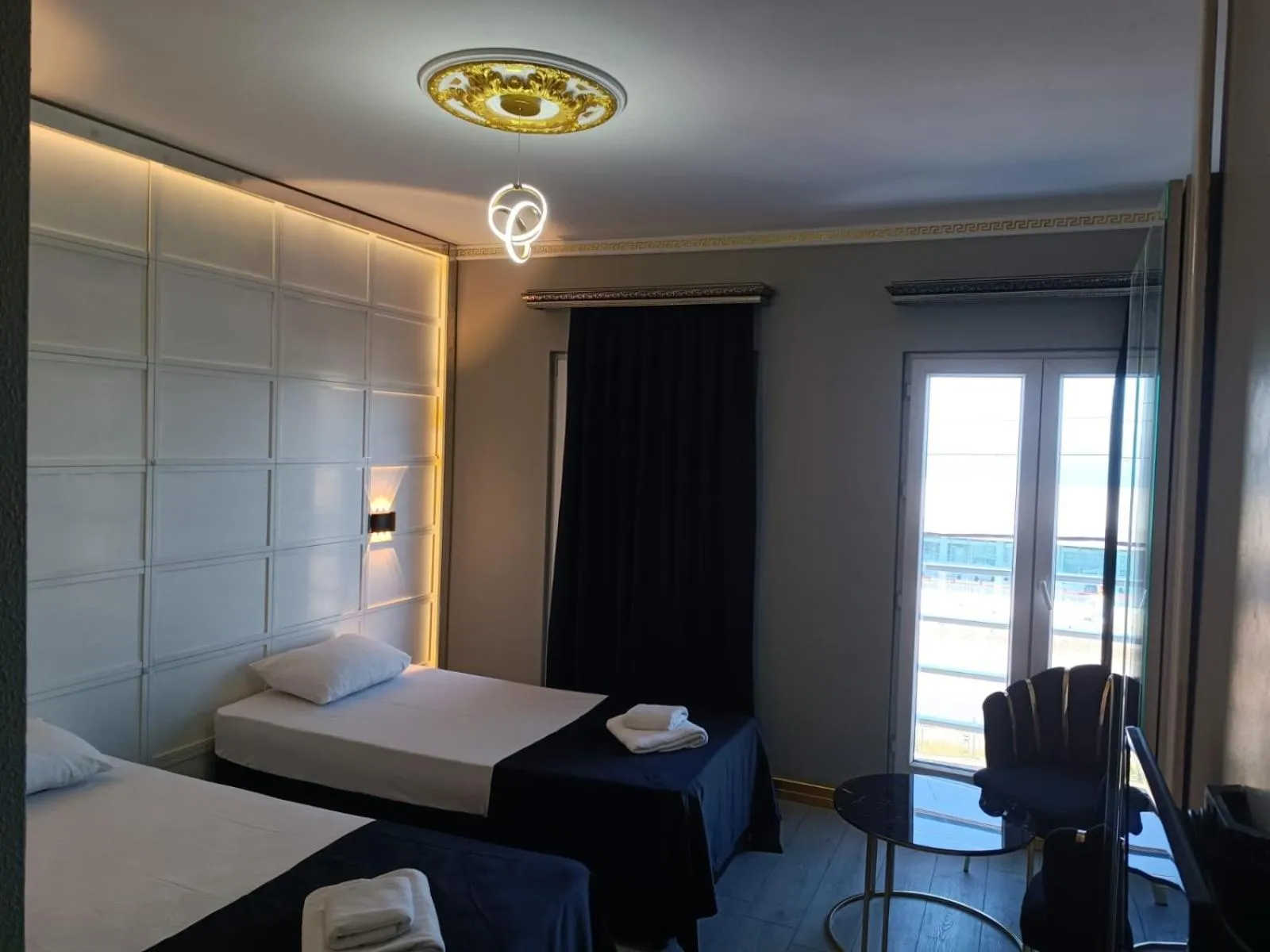 Bed in Airport Trabzon Otel