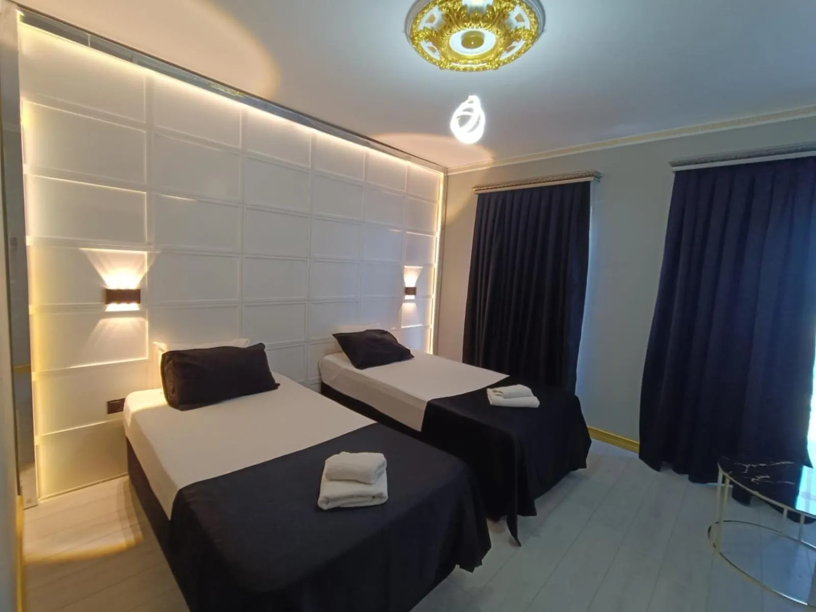 Bed in Airport Trabzon Otel