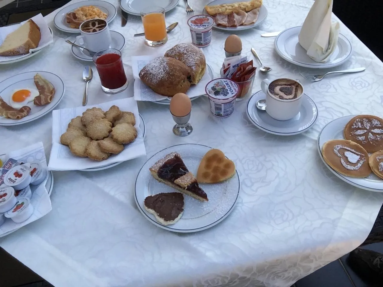 Breakfast in Savant Hotel